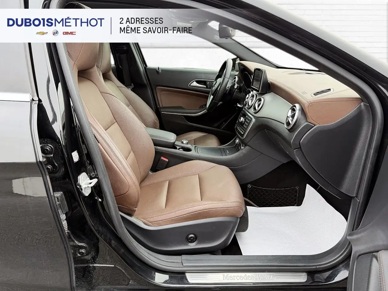 Mercedes-Benz GLA снимка Mercedes-Benz GLA