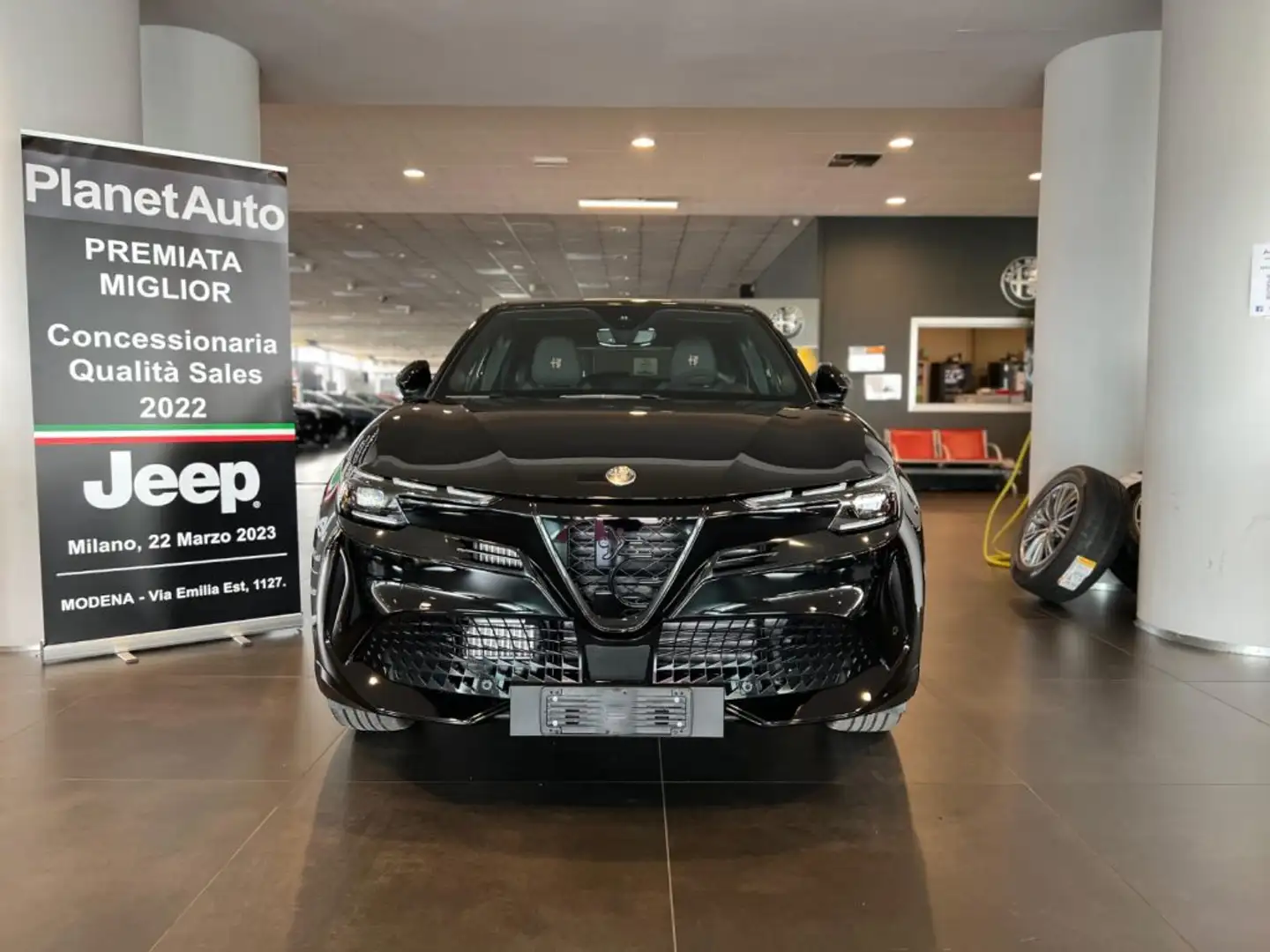 Alfa Romeo Junior 1.2 145 CV Hybrid eDCT6 Q4 Nero - 1
