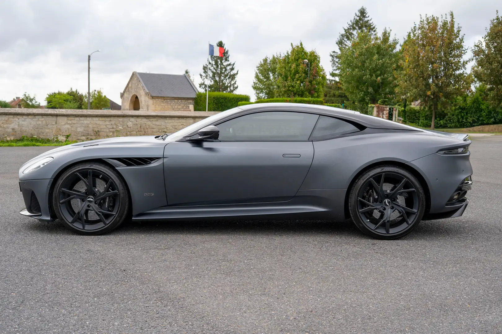 Aston Martin DBS Superleggera | Q paint | Carbon | Blau - 2