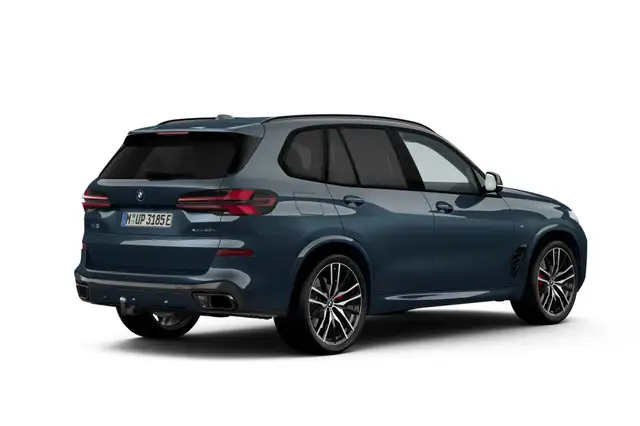 BMW X5 view 2