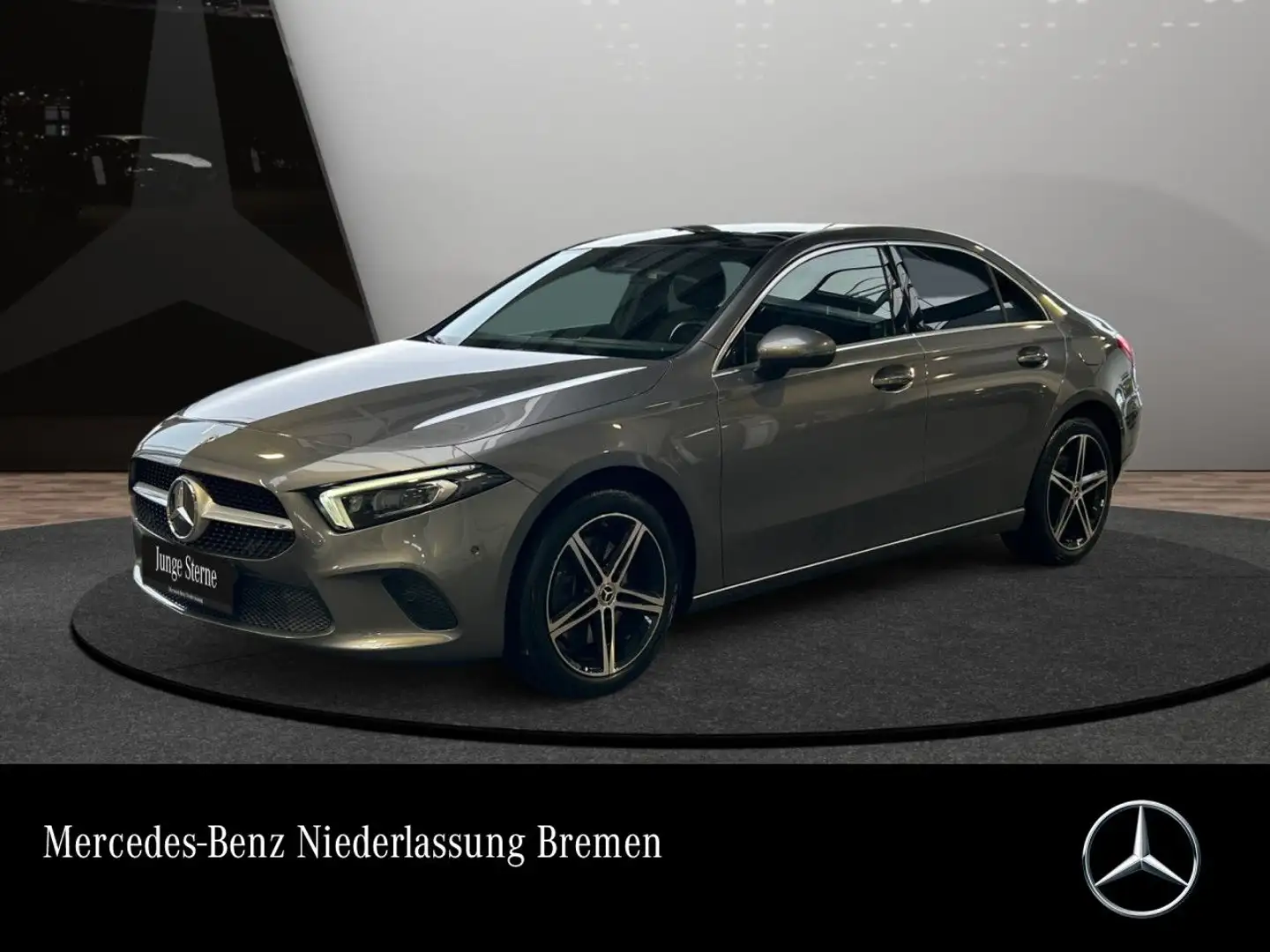 Mercedes-Benz A 250 e Lim PROGRESSIVE+PANO+AHK+MULTIBEAM+KAMERA Grau - 1