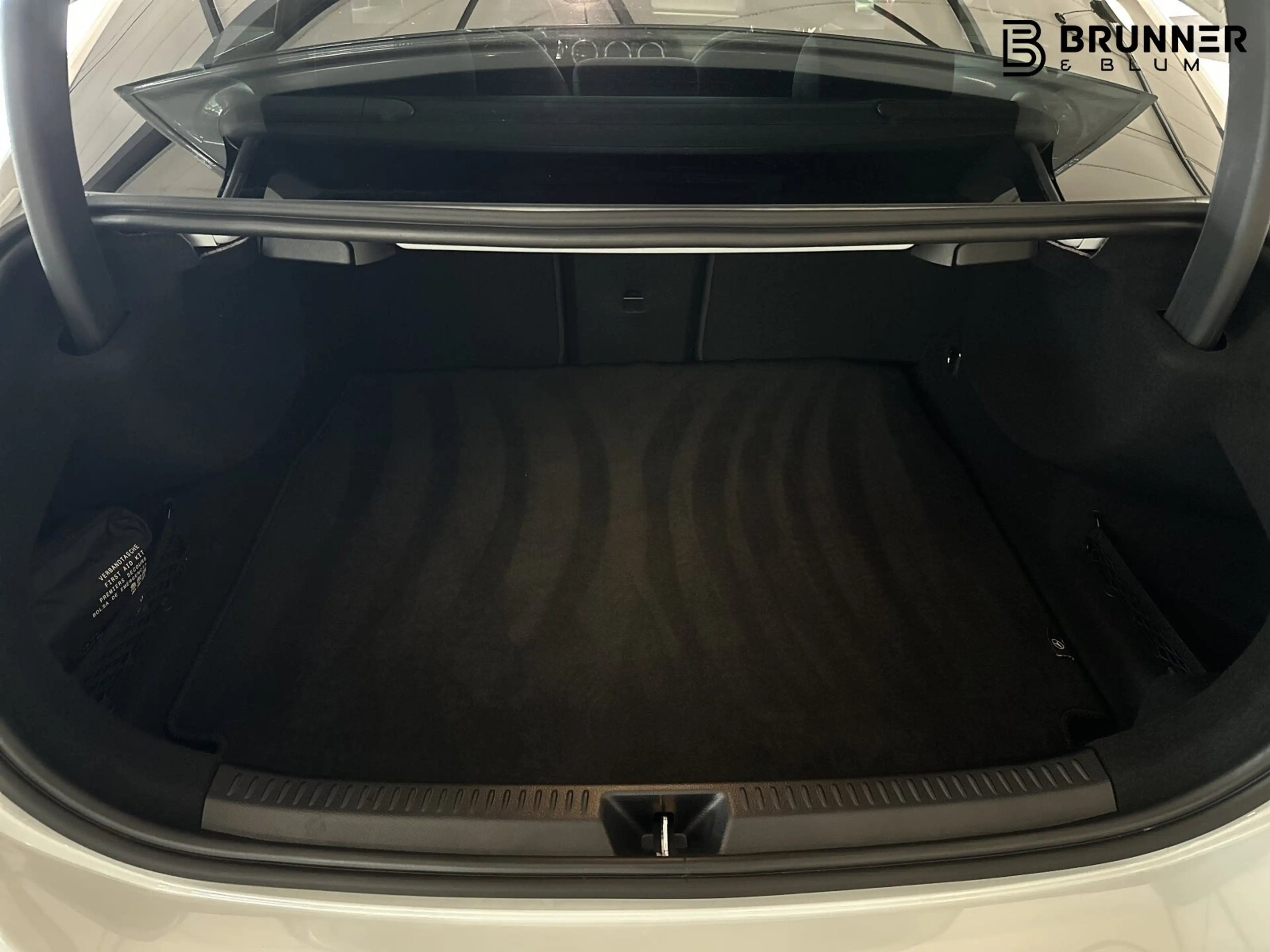 Mercedes-Benz A 35 AMG A 35 4M Limo Distr/Memory/Pano/HeadUp/360/Sound BC — photo 7