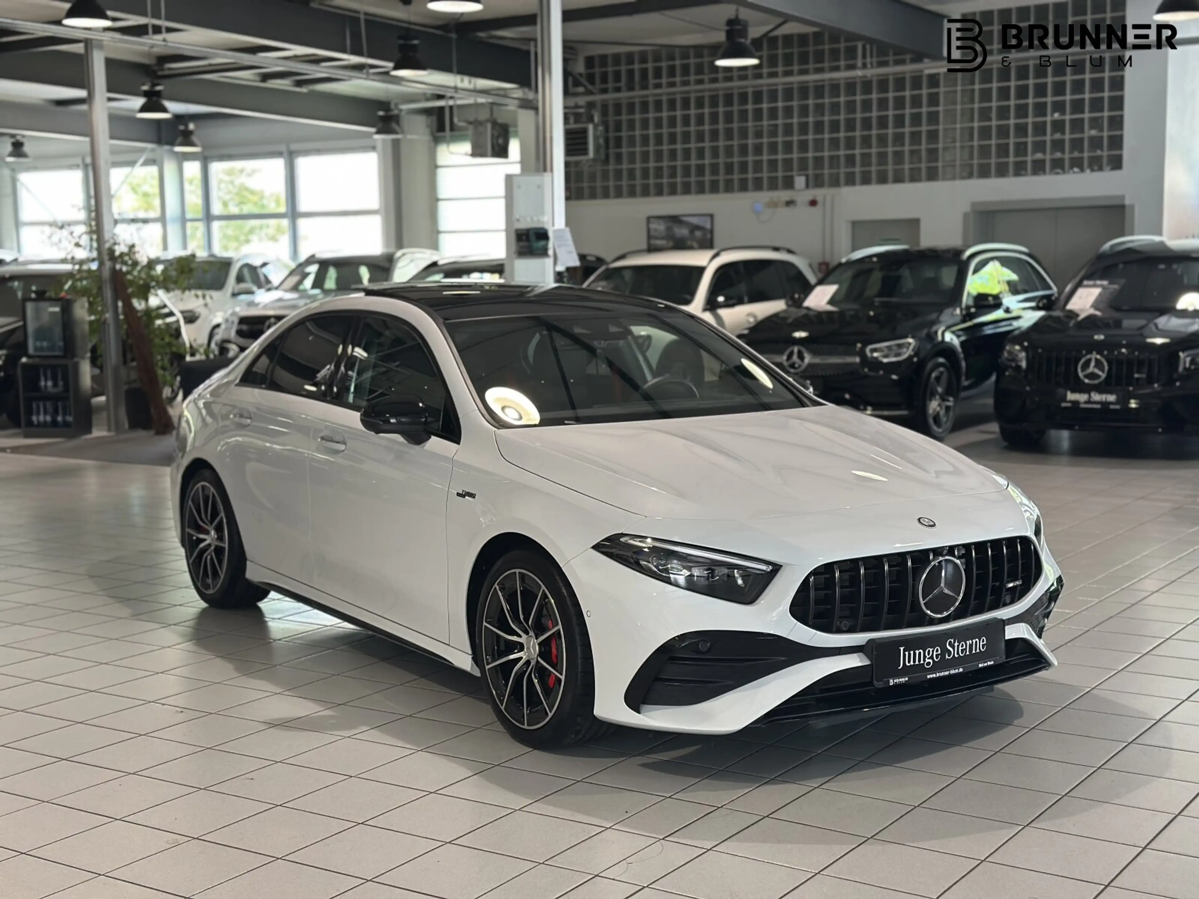 Mercedes-Benz A 35 AMG A 35 4M Limo Distr/Memory/Pano/HeadUp/360/Sound BC — photo 3