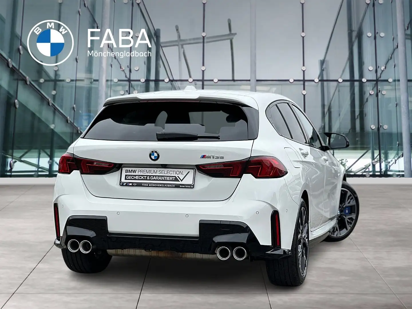 BMW 135 M135 xDrive Hatch Sportpaket HK HiFi DAB LED Blanc - 2