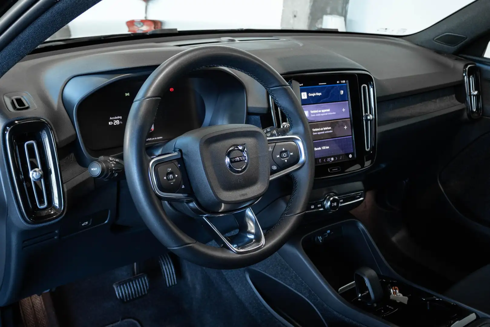 Volvo XC40 Recharge Core 70 kWh | Stoelverwarming | Stuurwiel Schwarz - 2