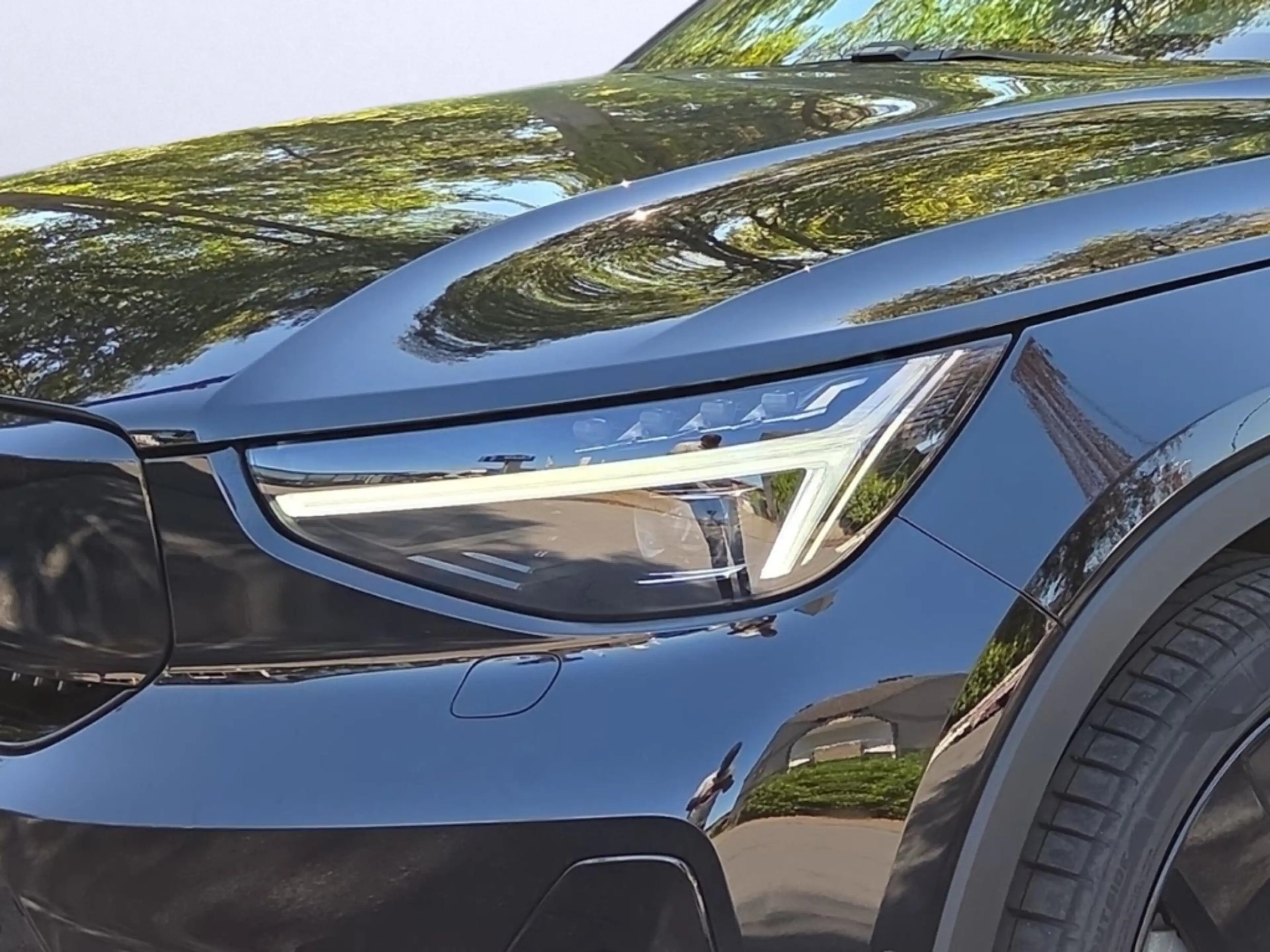 Volvo EX40 325 kW Twin Motor Performance AWD Ultra Black Edit — photo 5