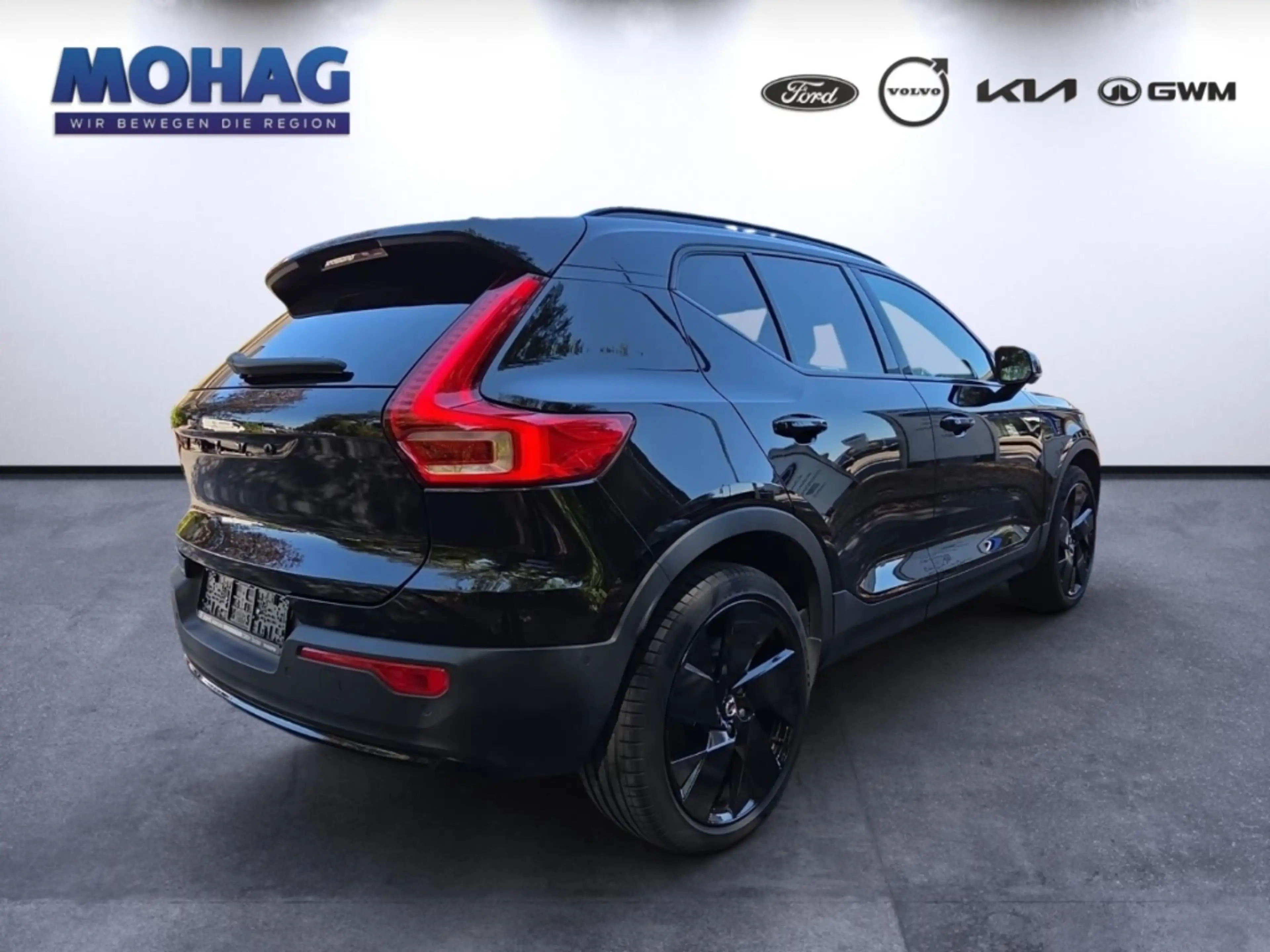 Volvo EX40 325 kW Twin Motor Performance AWD Ultra Black Edit — photo 3