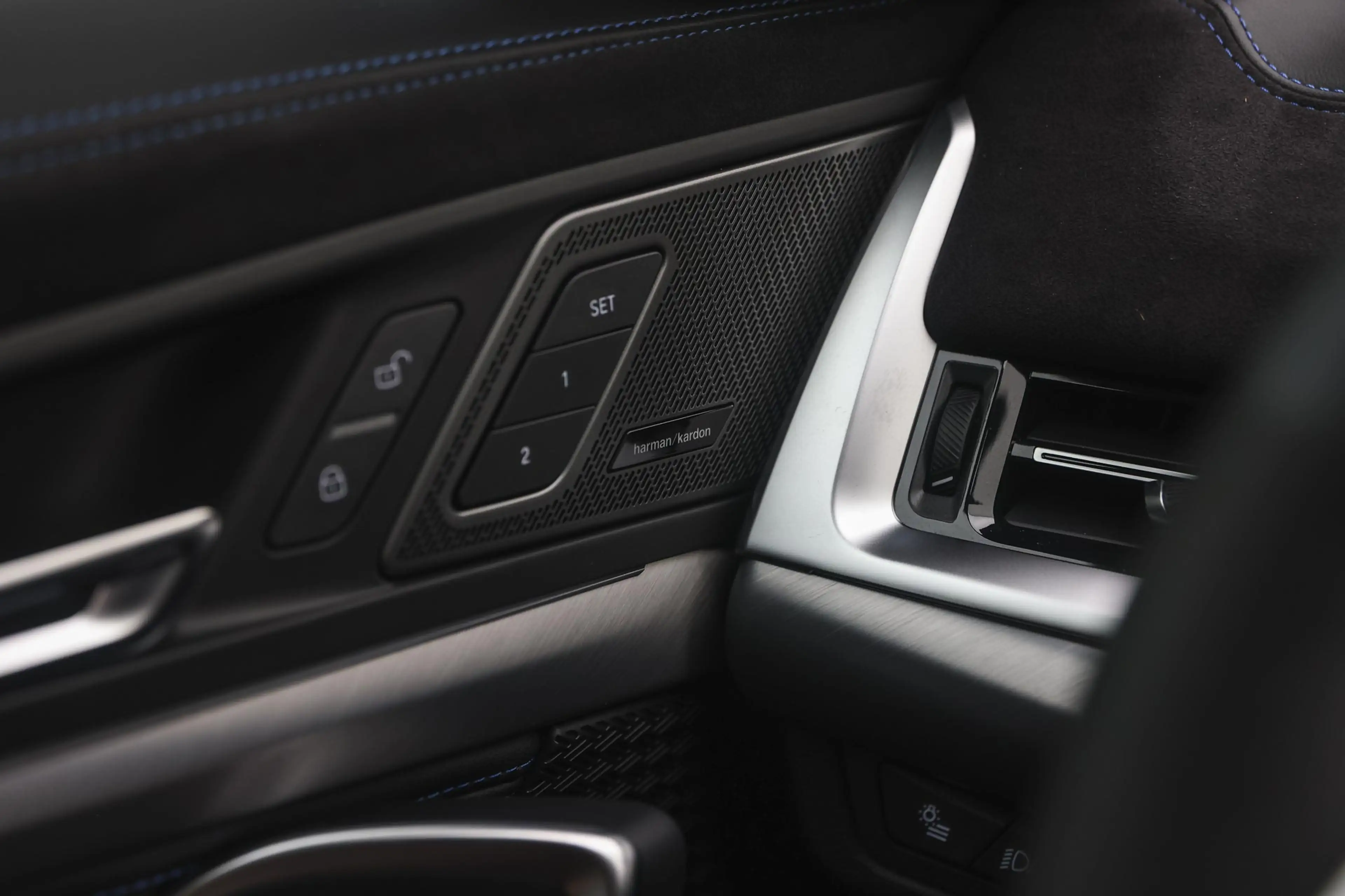 BMW iX1 eDrive20 M Sport / Panoramadak / Trekhaak / Sports — photo 15