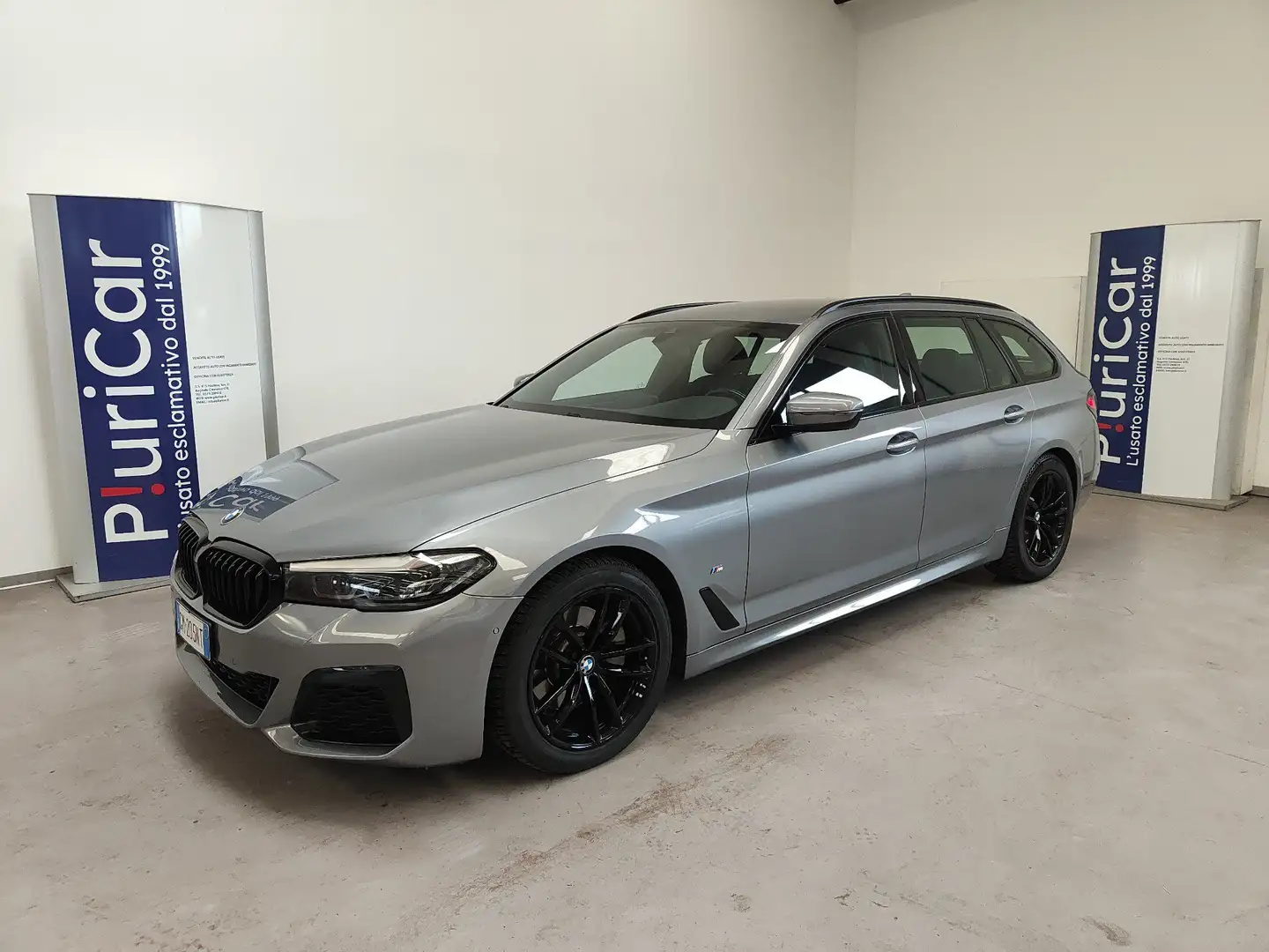 BMW 520 d 48V xDrive Touring Msport Pelle Navi m Sport 18 Gris - 1