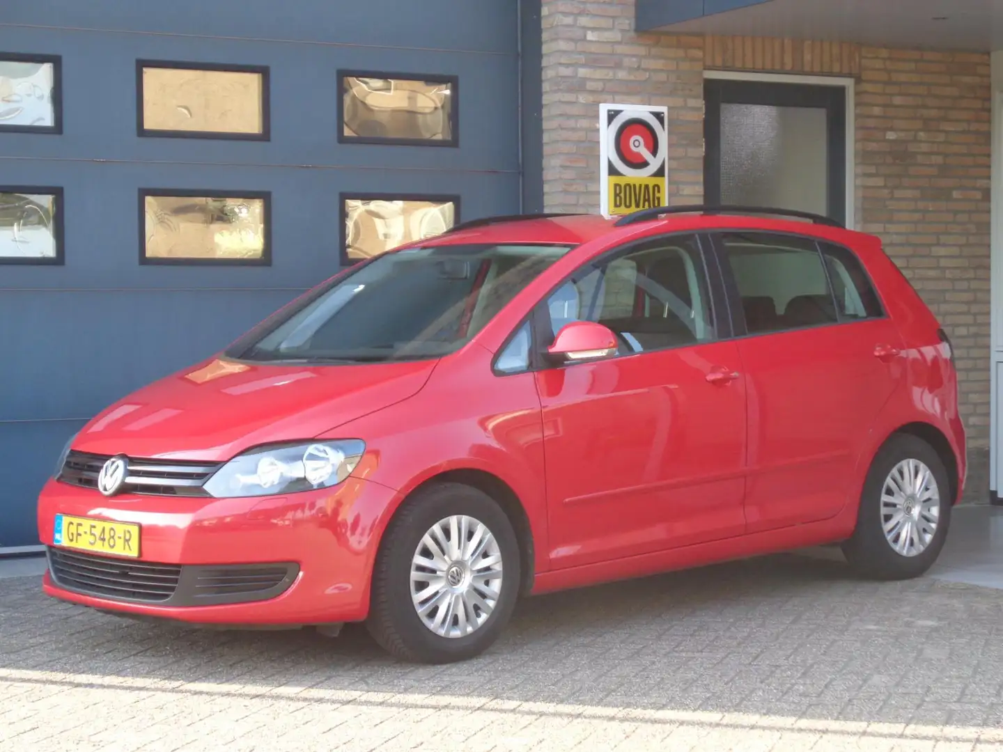 Volkswagen Golf Plus 1.2 TSI Trendline BlueMotion Rood - 1