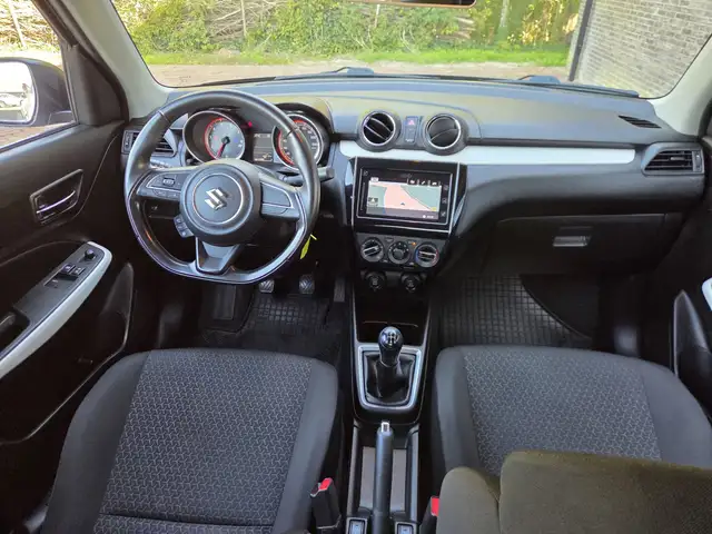 Suzuki Swift view 3