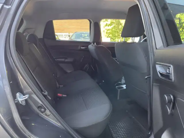 Suzuki Swift view 11