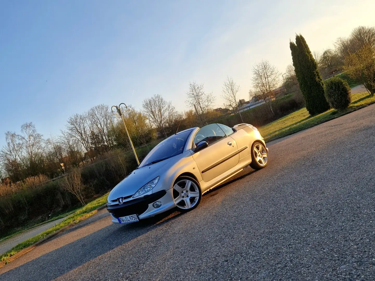 Peugeot 206 CC 136 PS 2.0 l  RC  -Burgunderrot TÜV 12.26 Argent - 2
