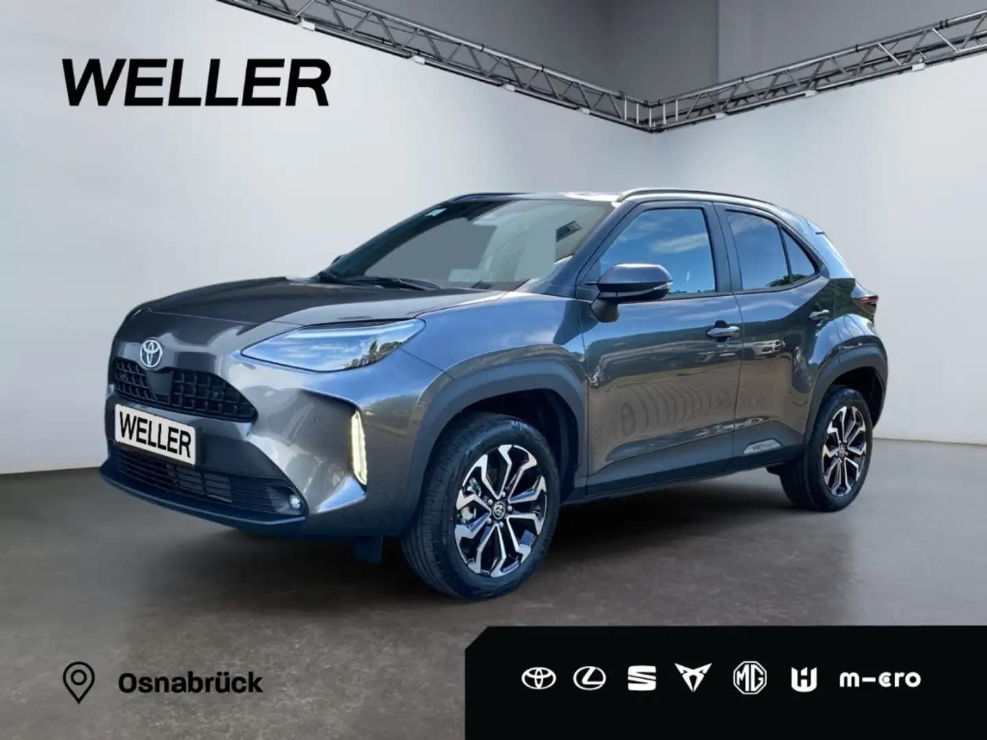 Toyota Yaris Cross 1.5 Hybrid 130 Teamplayer *Safety & Winter Paket* Grey - 1
