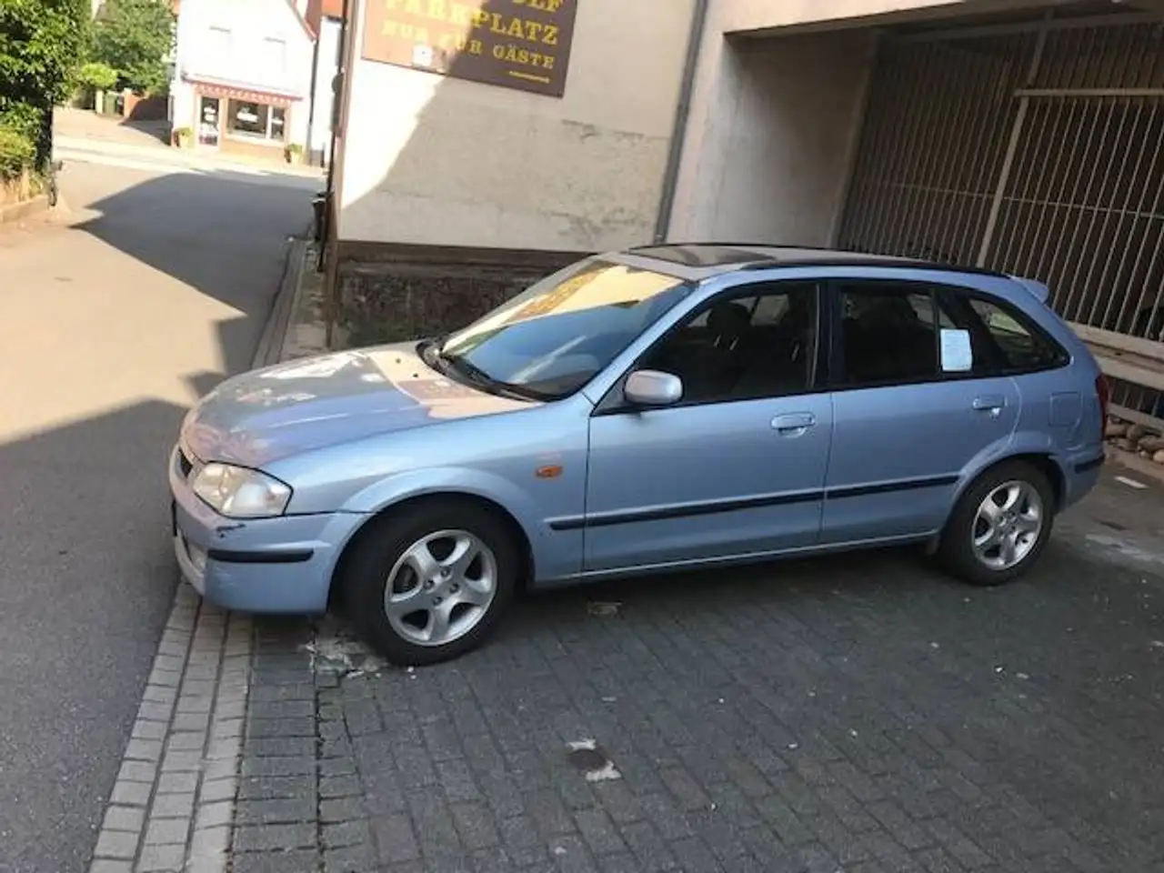 Mazda 323 F 1.5 Active, foto 4