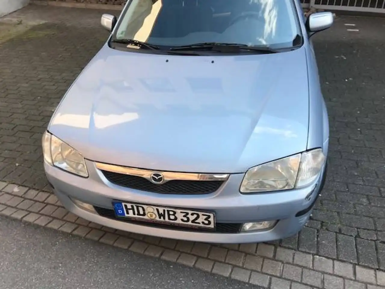 Mazda 323 F 1.5 Active, foto 2