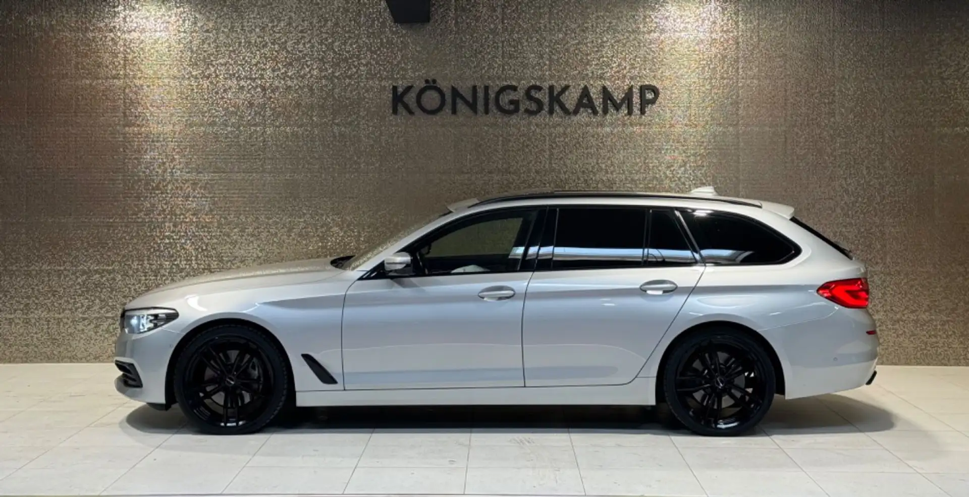 BMW 540 Baureihe 5 Touring 540 d xDrive Sport Line Срібний - 2