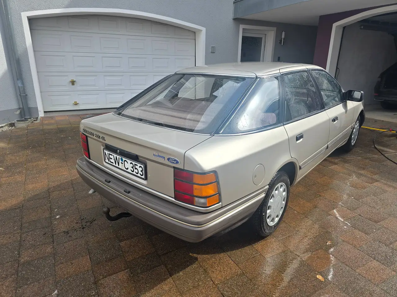 Ford Scorpio GL (MK1 GAE), foto 2