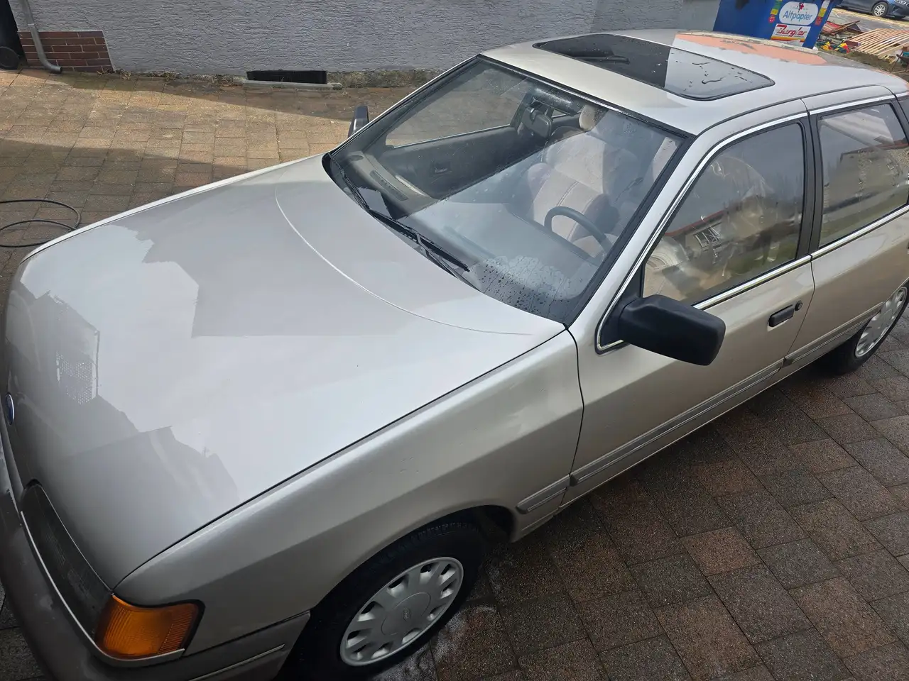 Ford Scorpio GL (MK1 GAE), foto 3