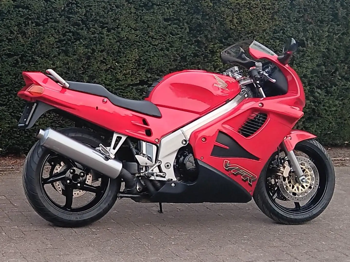 Honda VFR 750 Červená - 1