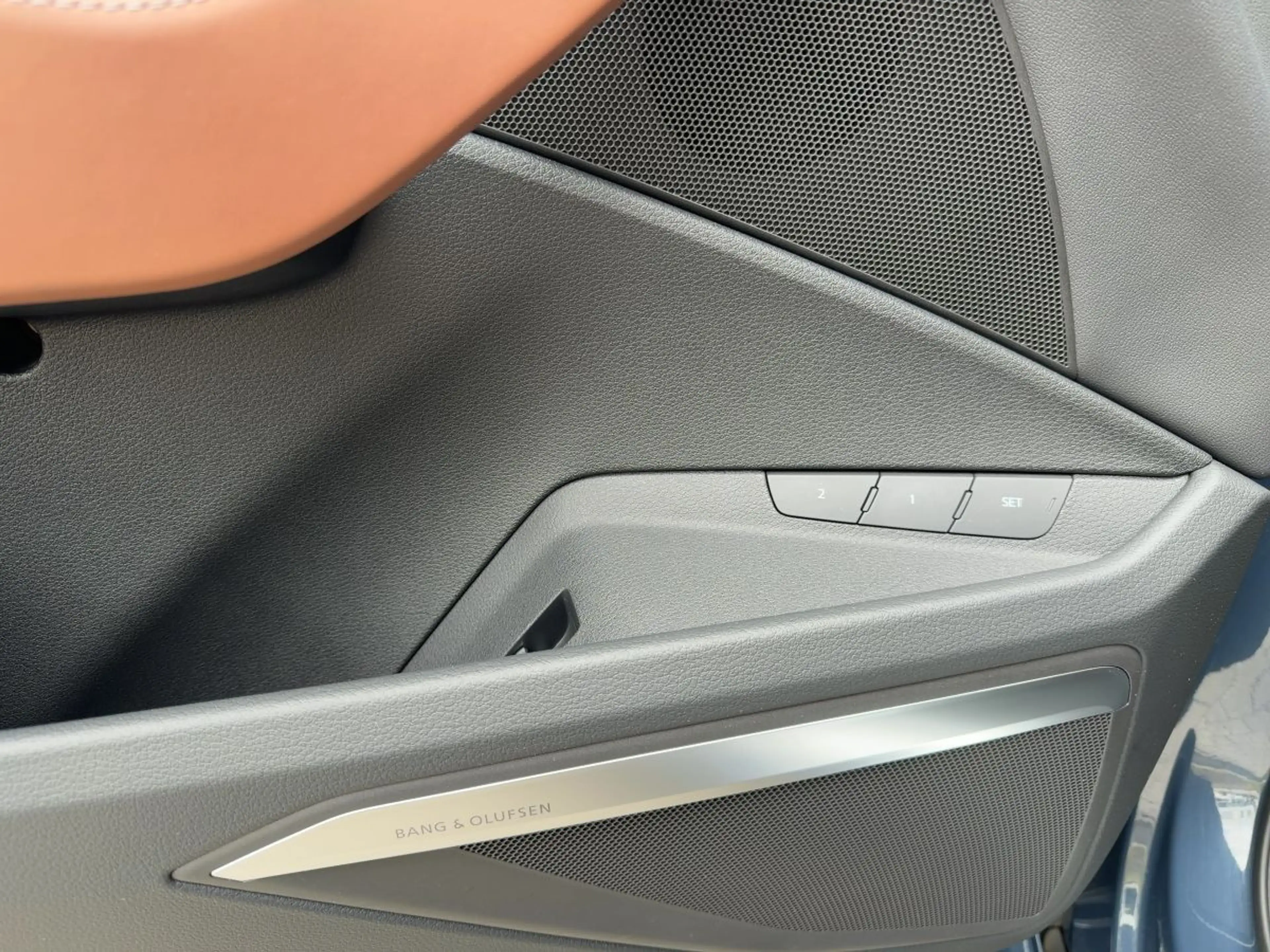 Audi Q8 e-tron 55 advanced quattro AHK B&O Navi — photo 15
