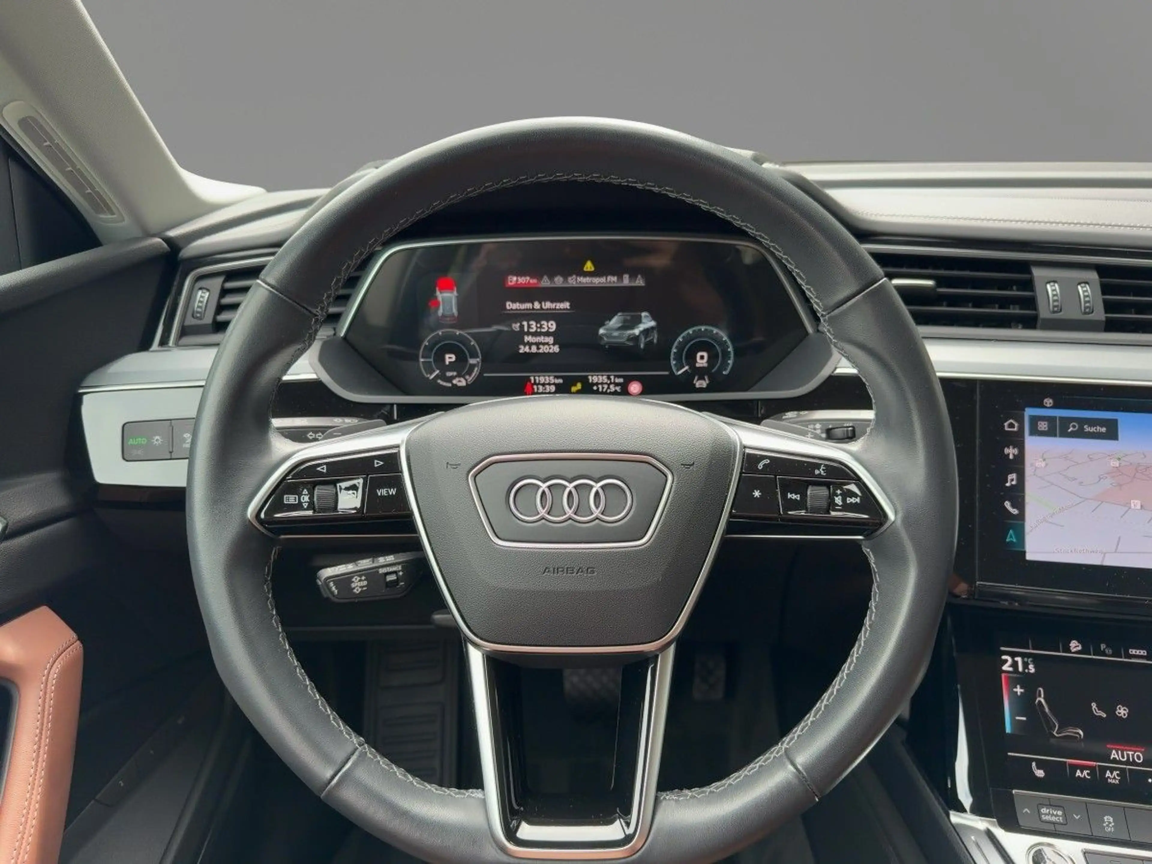 Audi Q8 e-tron 55 advanced quattro AHK B&O Navi — photo 12