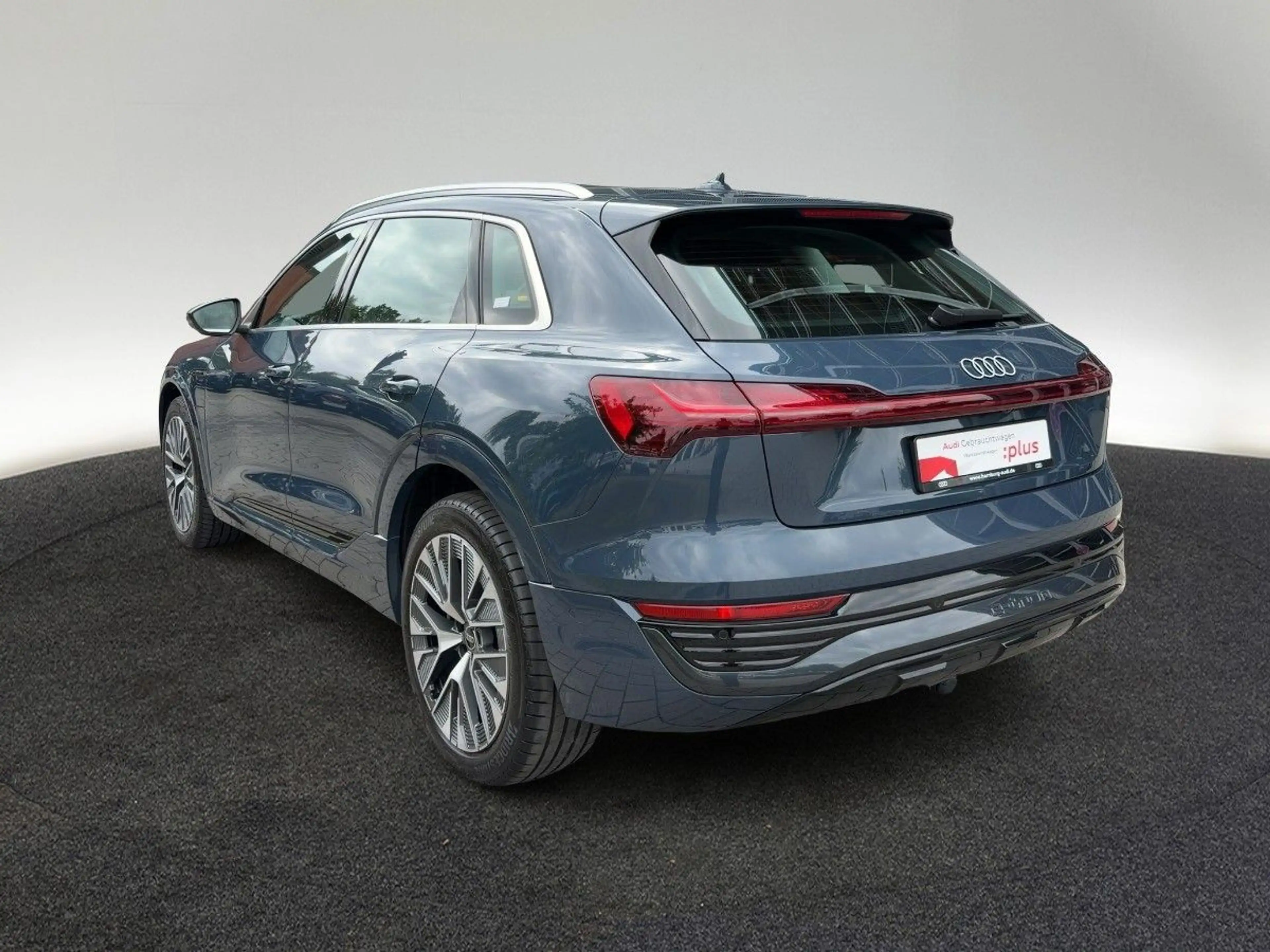 Audi Q8 e-tron 55 advanced quattro AHK B&O Navi — photo 3