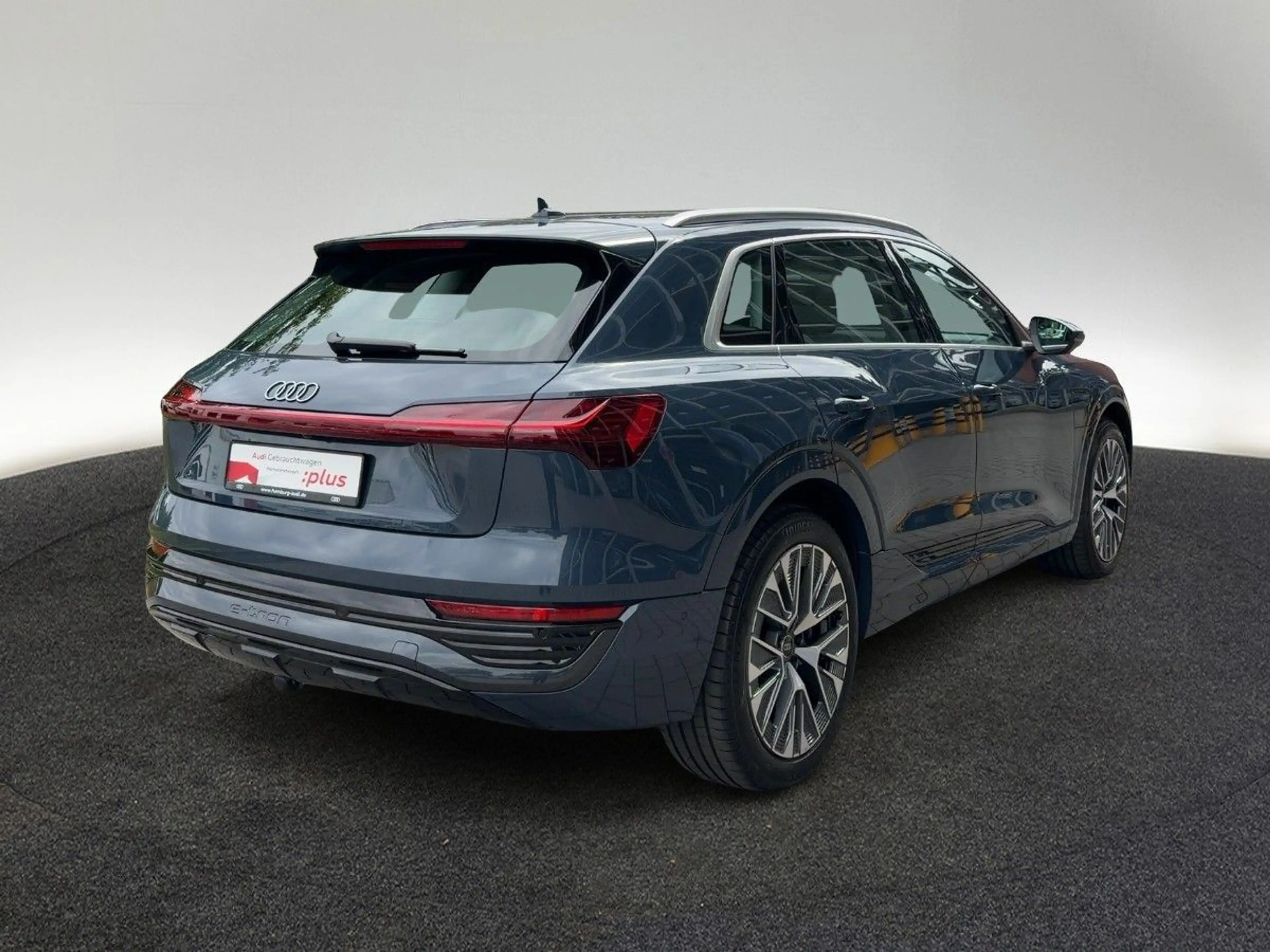 Audi Q8 e-tron 55 advanced quattro AHK B&O Navi — photo 5
