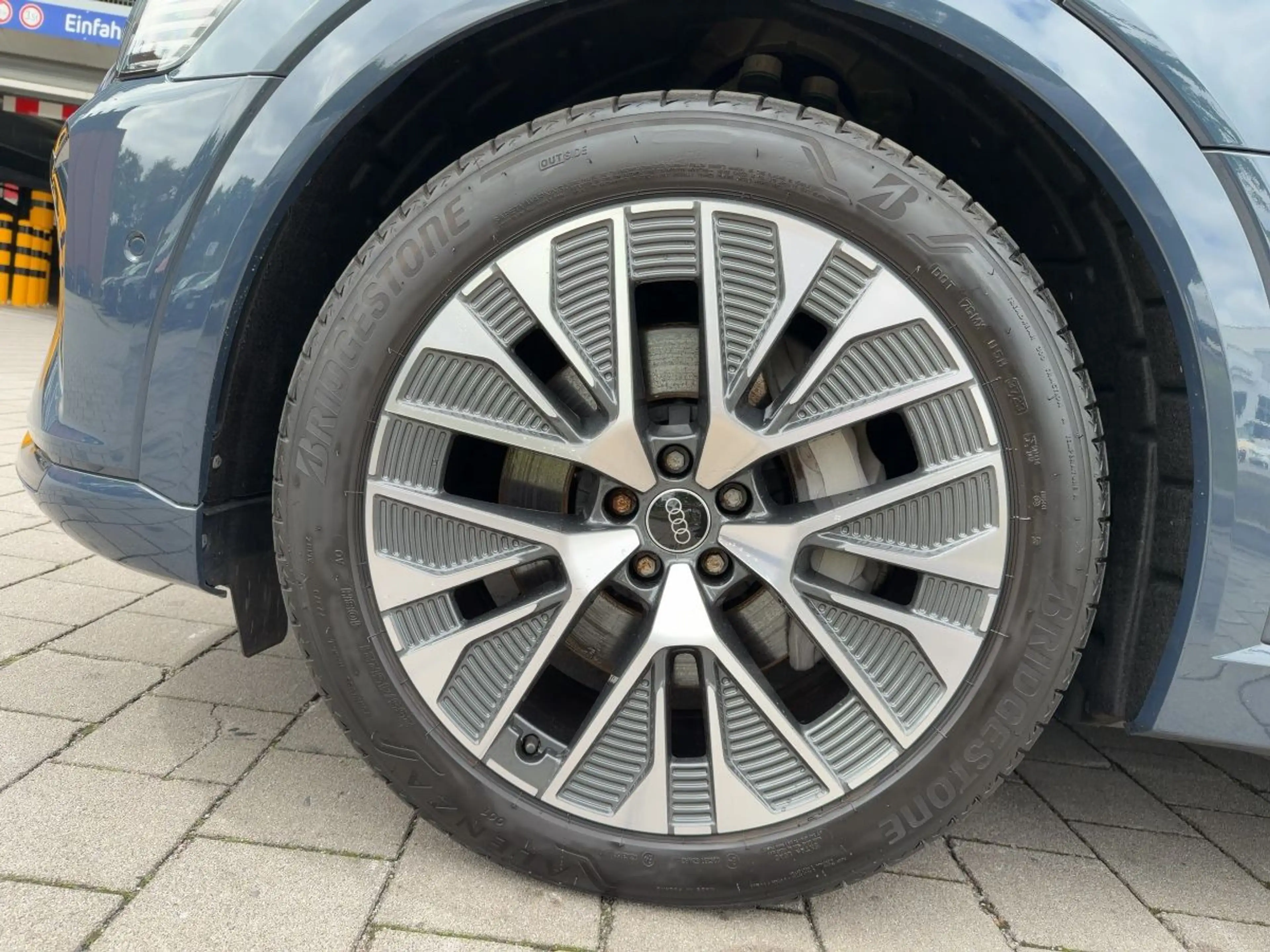 Audi Q8 e-tron 55 advanced quattro AHK B&O Navi — photo 14