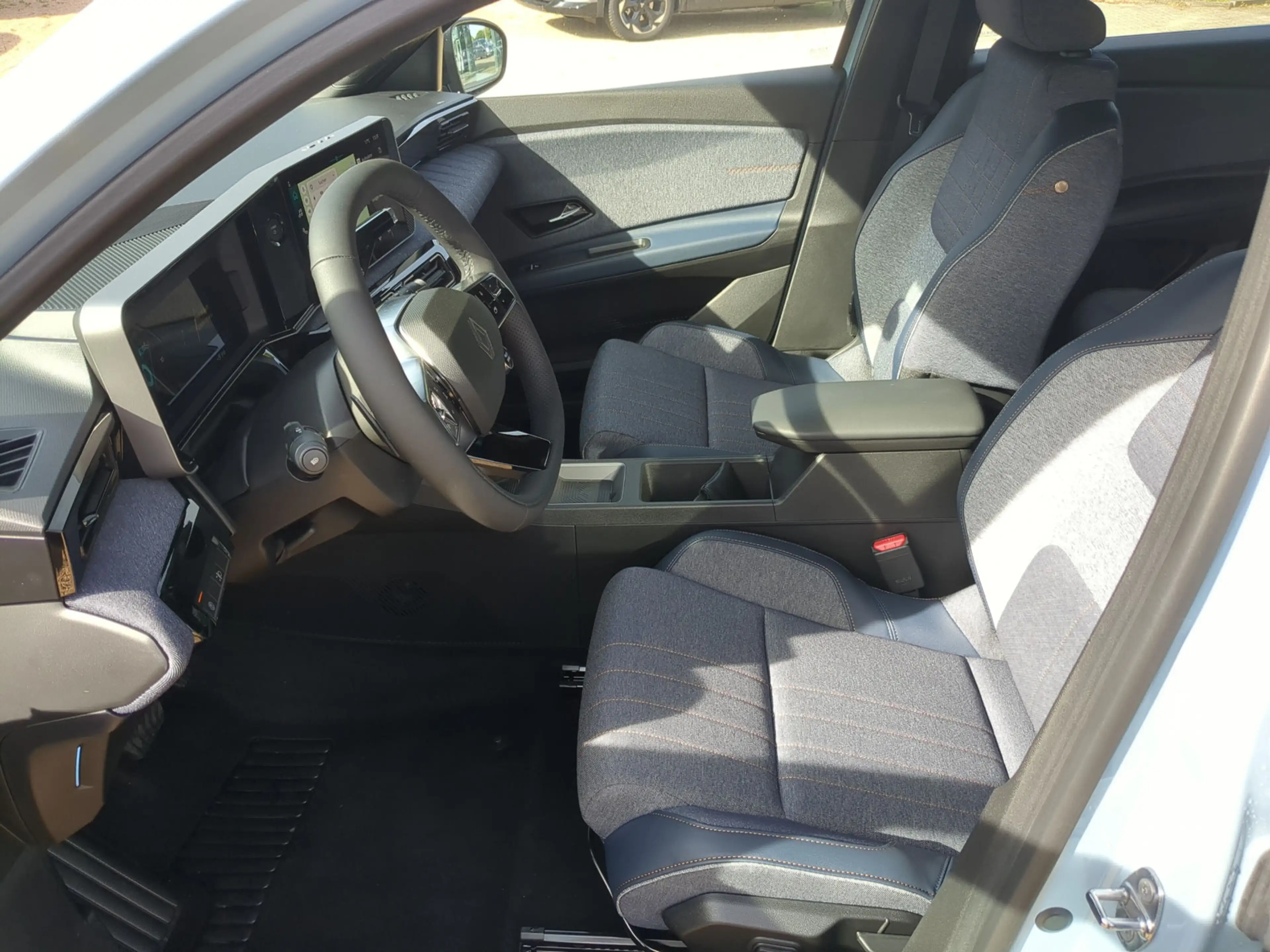 Renault R 4 E-Tech 150 Comfort Range Techno SHZ+RFK+LKHZ — photo 5