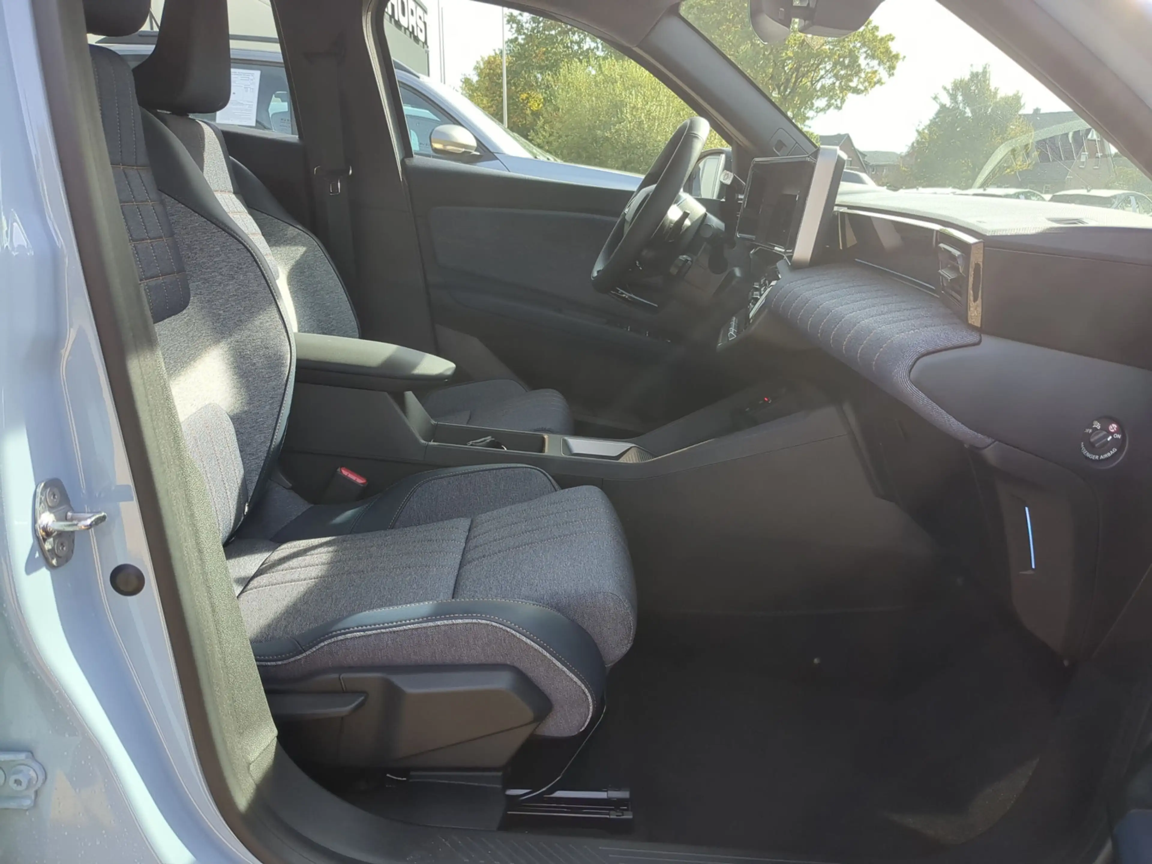 Renault R 4 E-Tech 150 Comfort Range Techno SHZ+RFK+LKHZ — photo 9