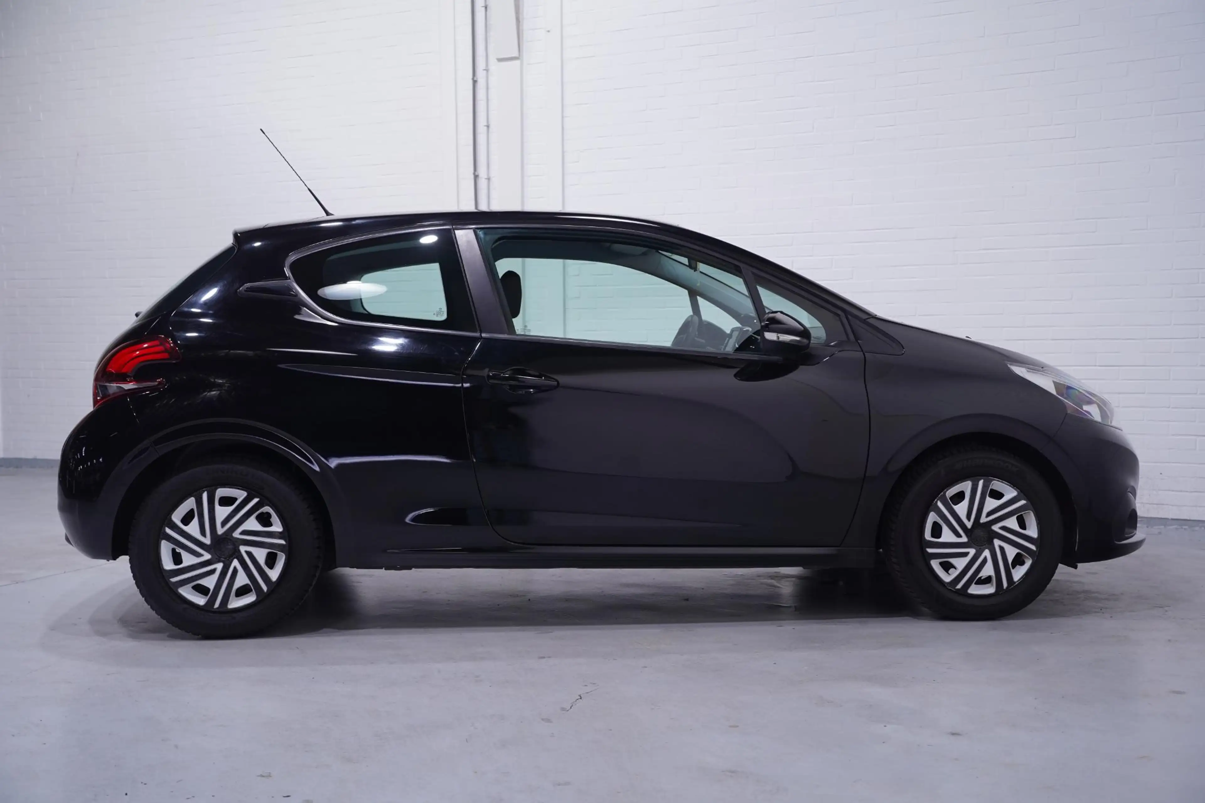 Peugeot 208 1.2 PureTech 75 Active 3 Drs Airco, mistlampen voo — photo 6