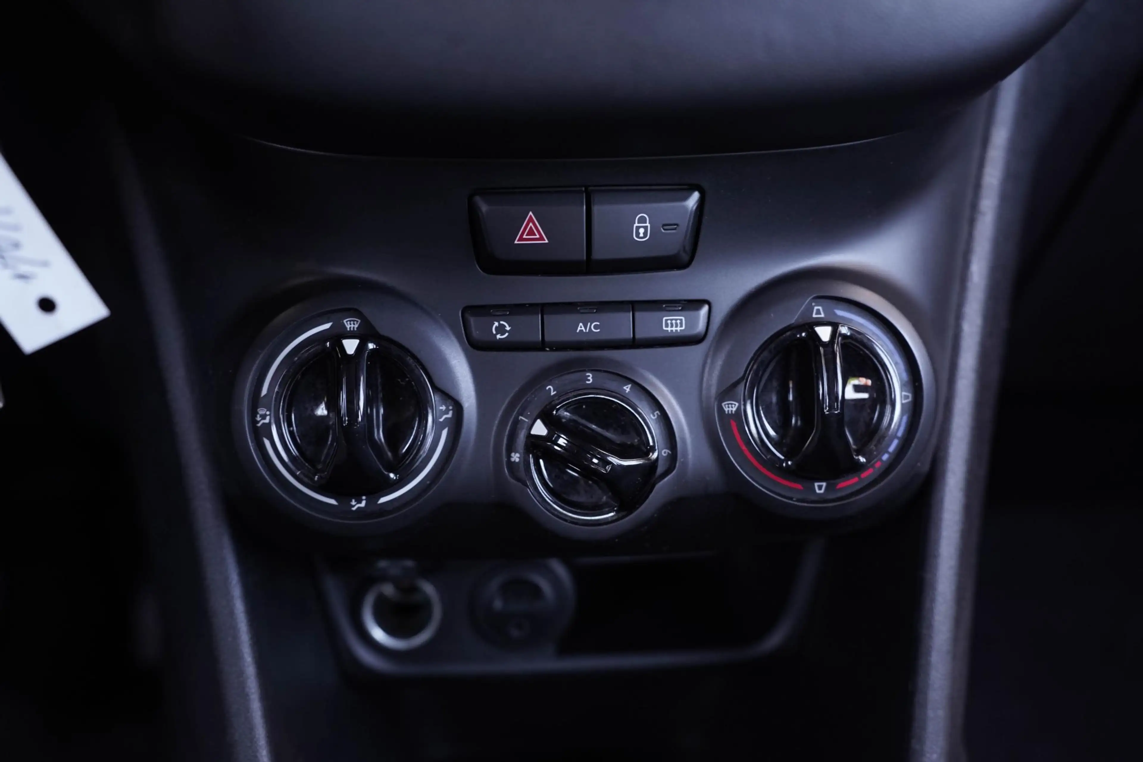 Peugeot 208 1.2 PureTech 75 Active 3 Drs Airco, mistlampen voo — photo 38