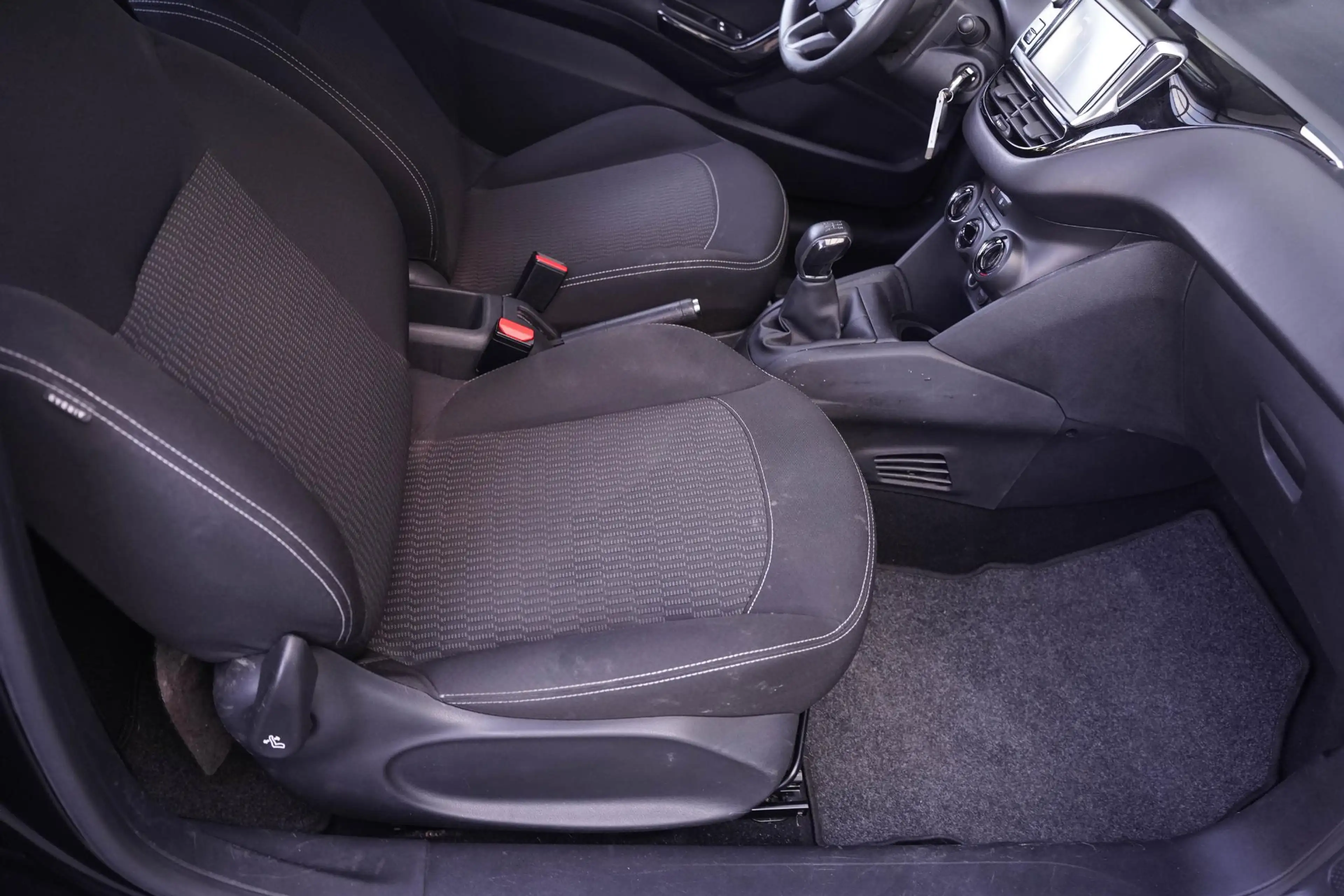Peugeot 208 1.2 PureTech 75 Active 3 Drs Airco, mistlampen voo — photo 33