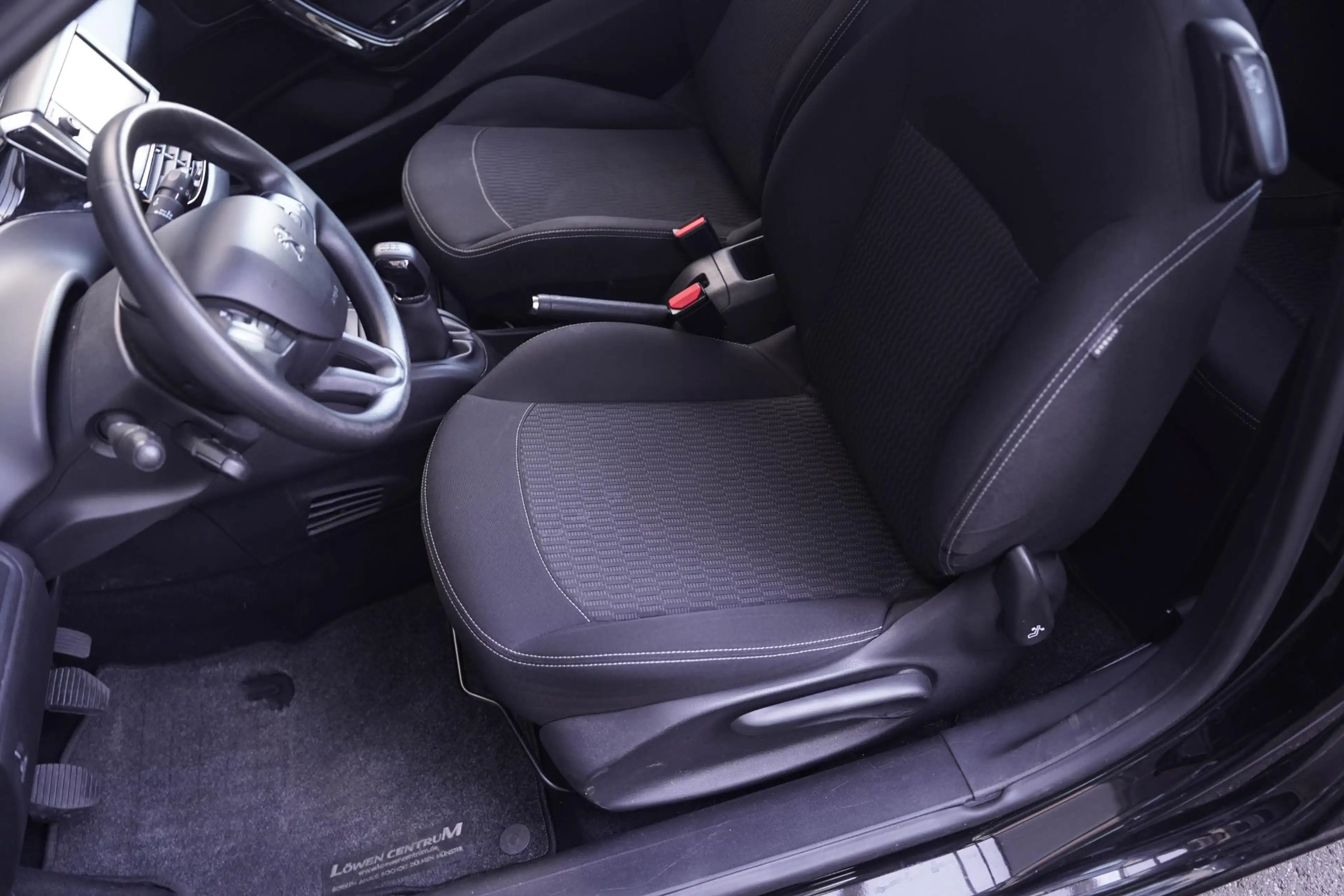 Peugeot 208 1.2 PureTech 75 Active 3 Drs Airco, mistlampen voo — photo 30