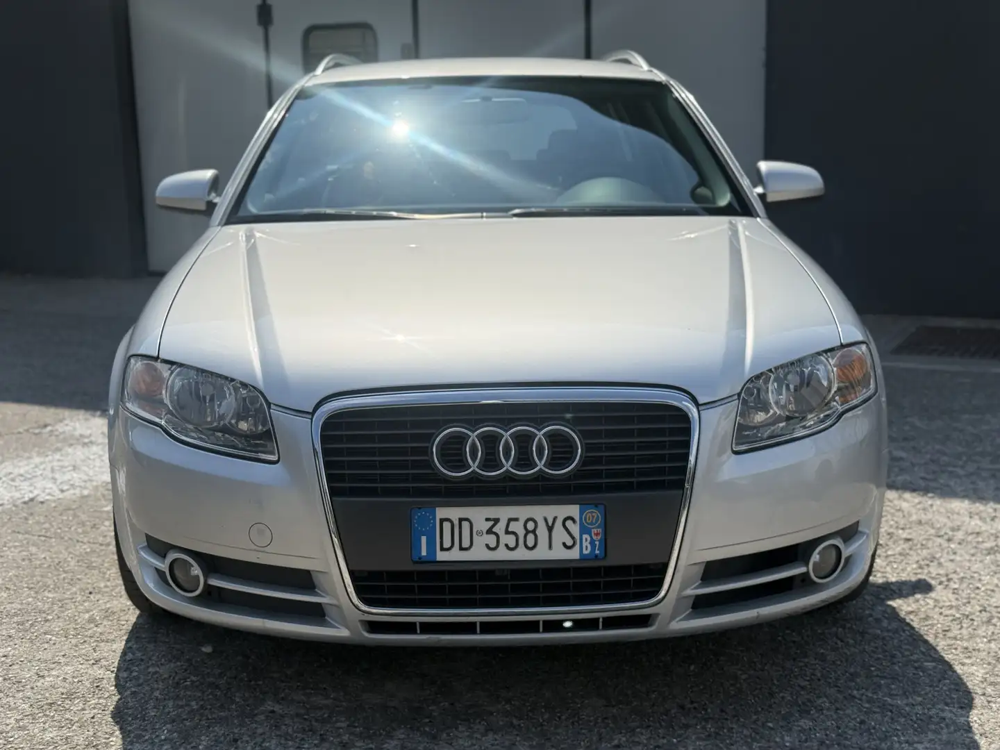 Audi A4 Avant 2.0 tdi - 1