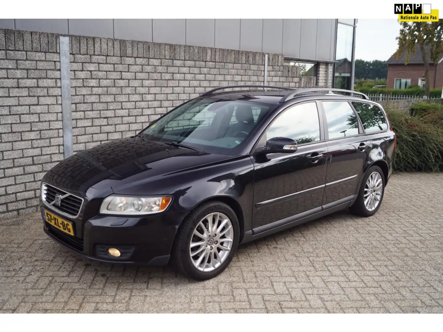 Volvo V50 2.0 Edition II Leder Cruise Pdc Clima Trekhaak Lmv Černá - 1