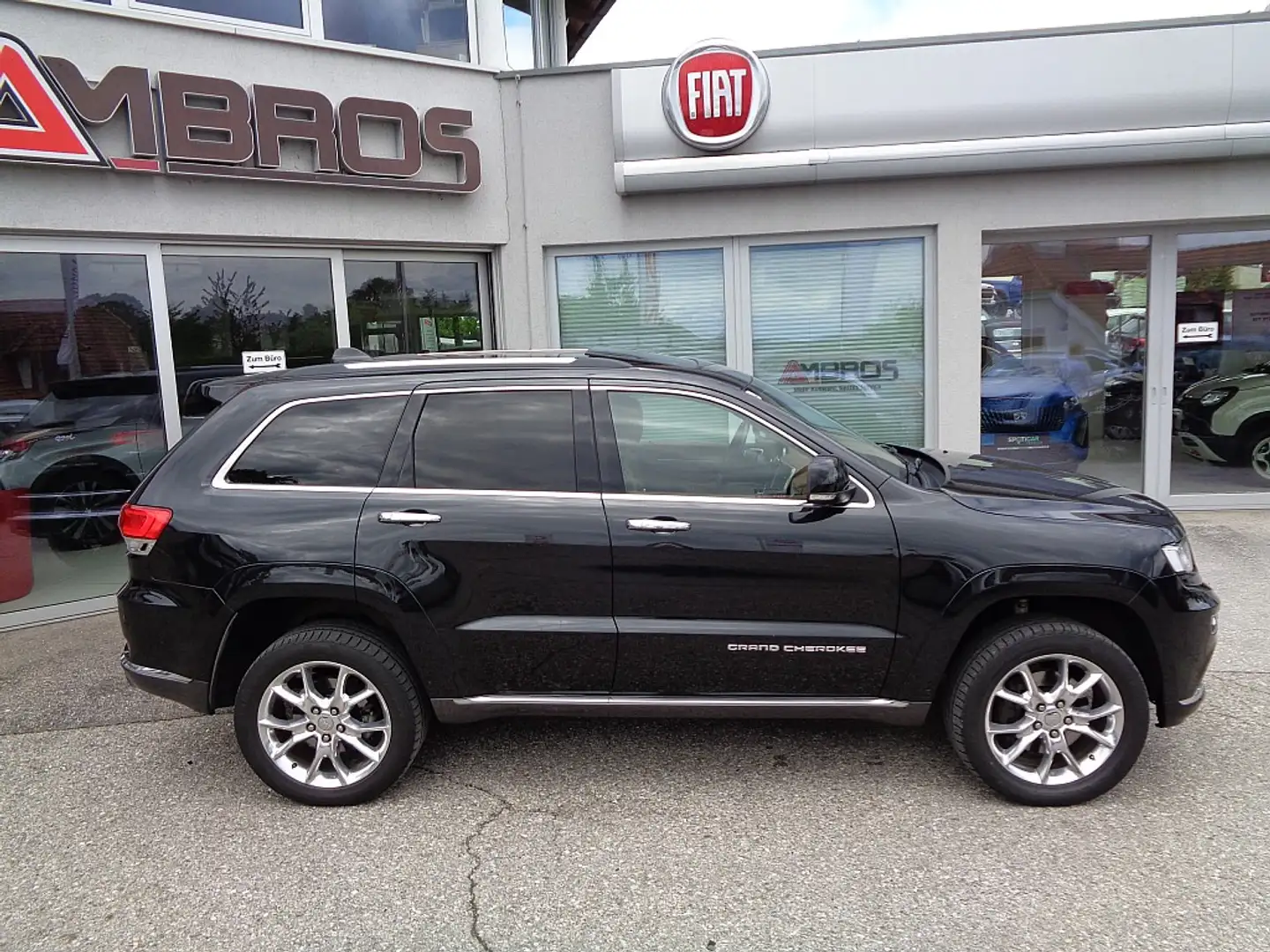 Jeep Grand Cherokee 3,0 V6 CRD Summit Vollausstattung Schwarz - 1