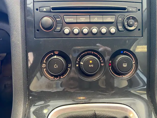 Peugeot 5008 view 14