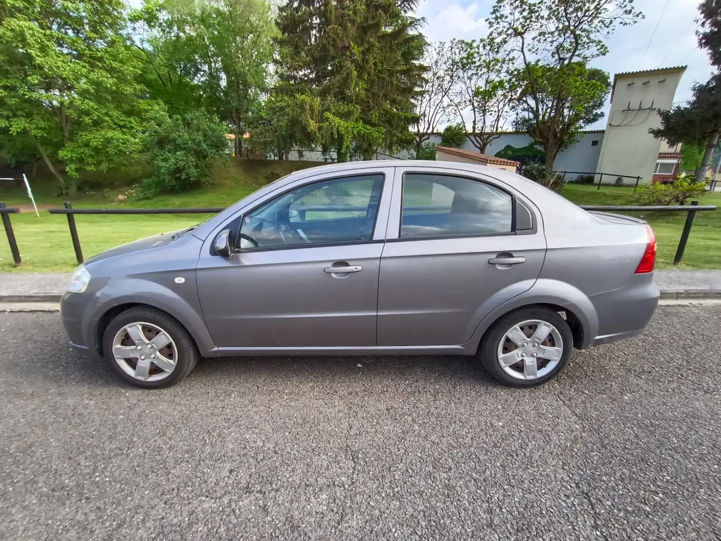 Chevrolet Aveo 1.4 16v LS - 2