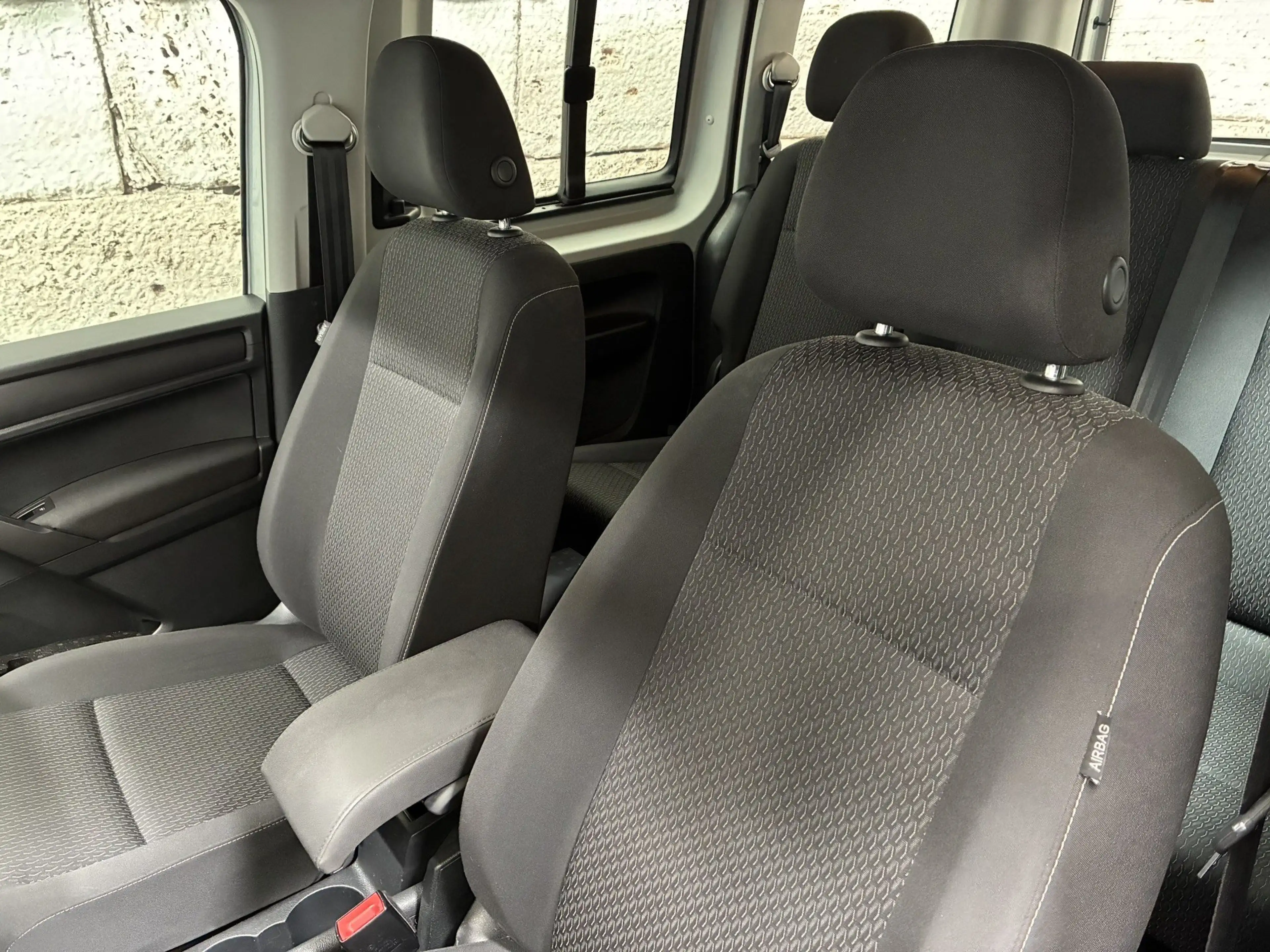 Volkswagen Caddy 2,0 TDI 4MOTION — photo 8