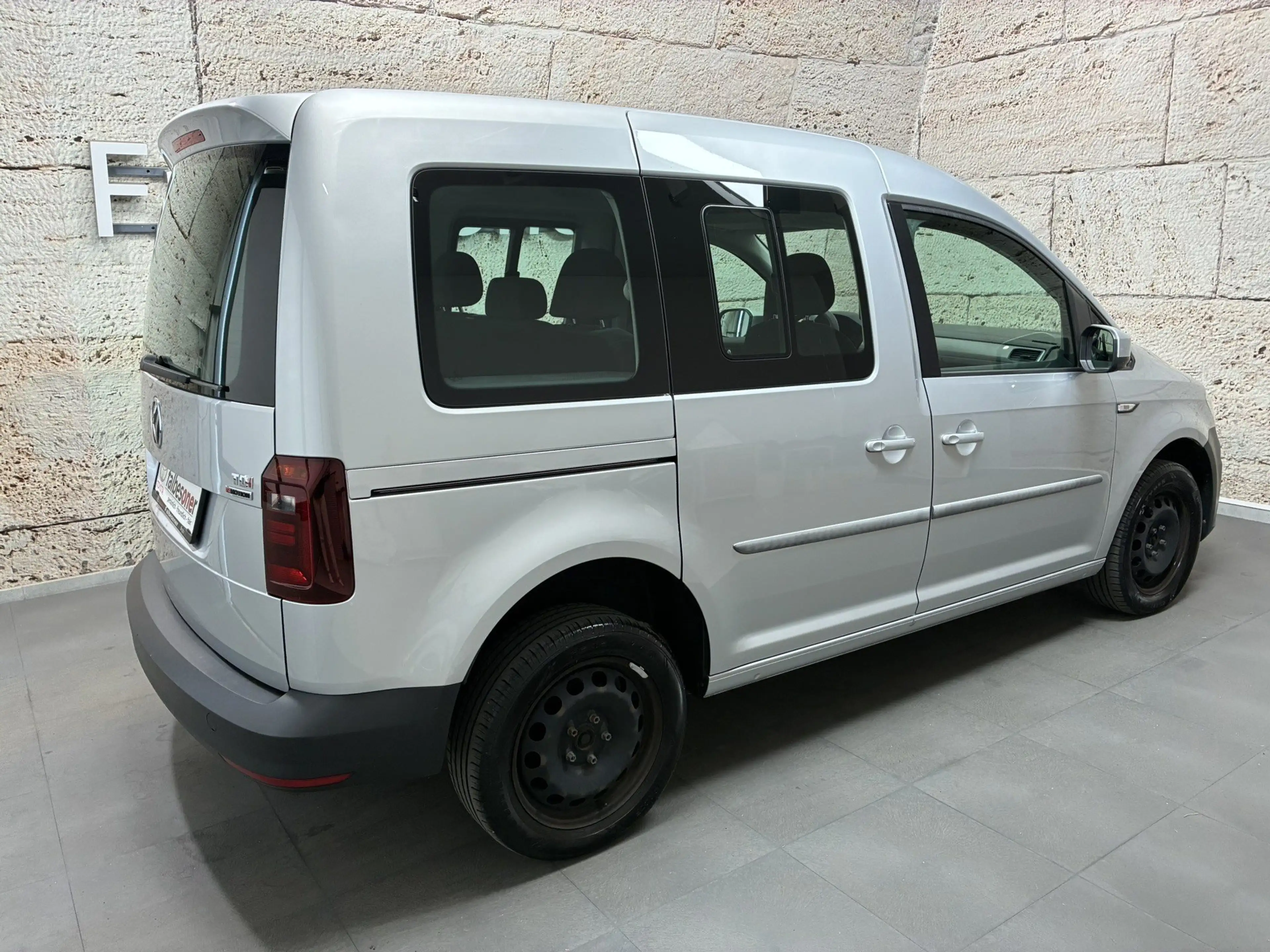 Volkswagen Caddy 2,0 TDI 4MOTION — photo 4