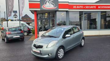 5P 1.4 D-4D 90cv LUNA "Follow Me"