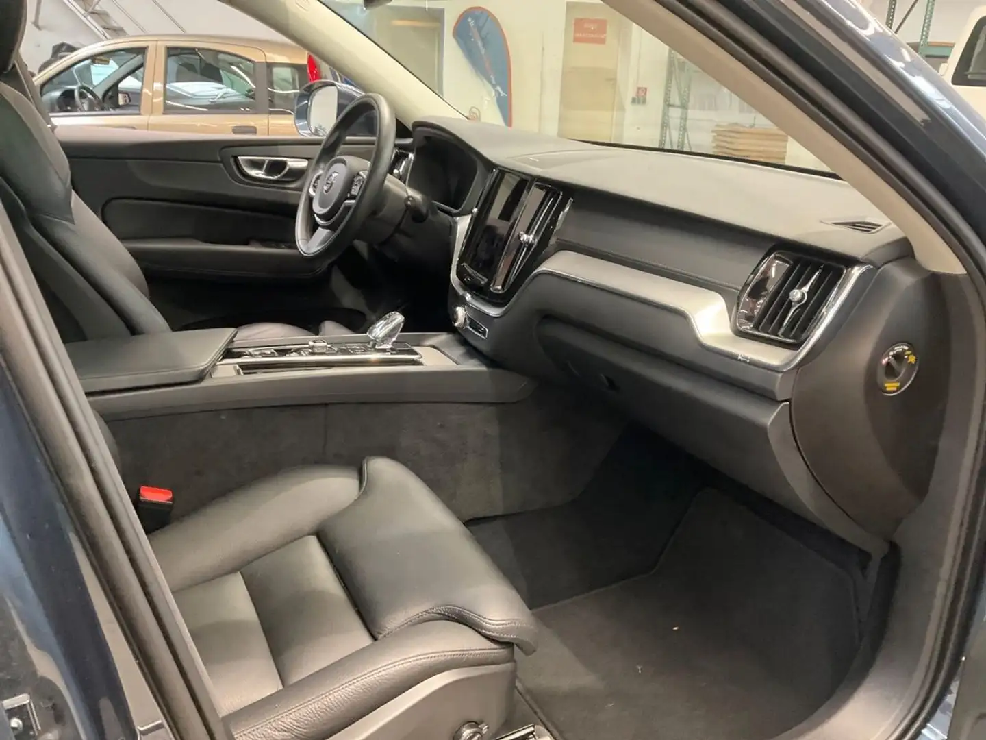 Volvo XC60 Inscription AWD Pano Head Up 360* Memory Azul - 2