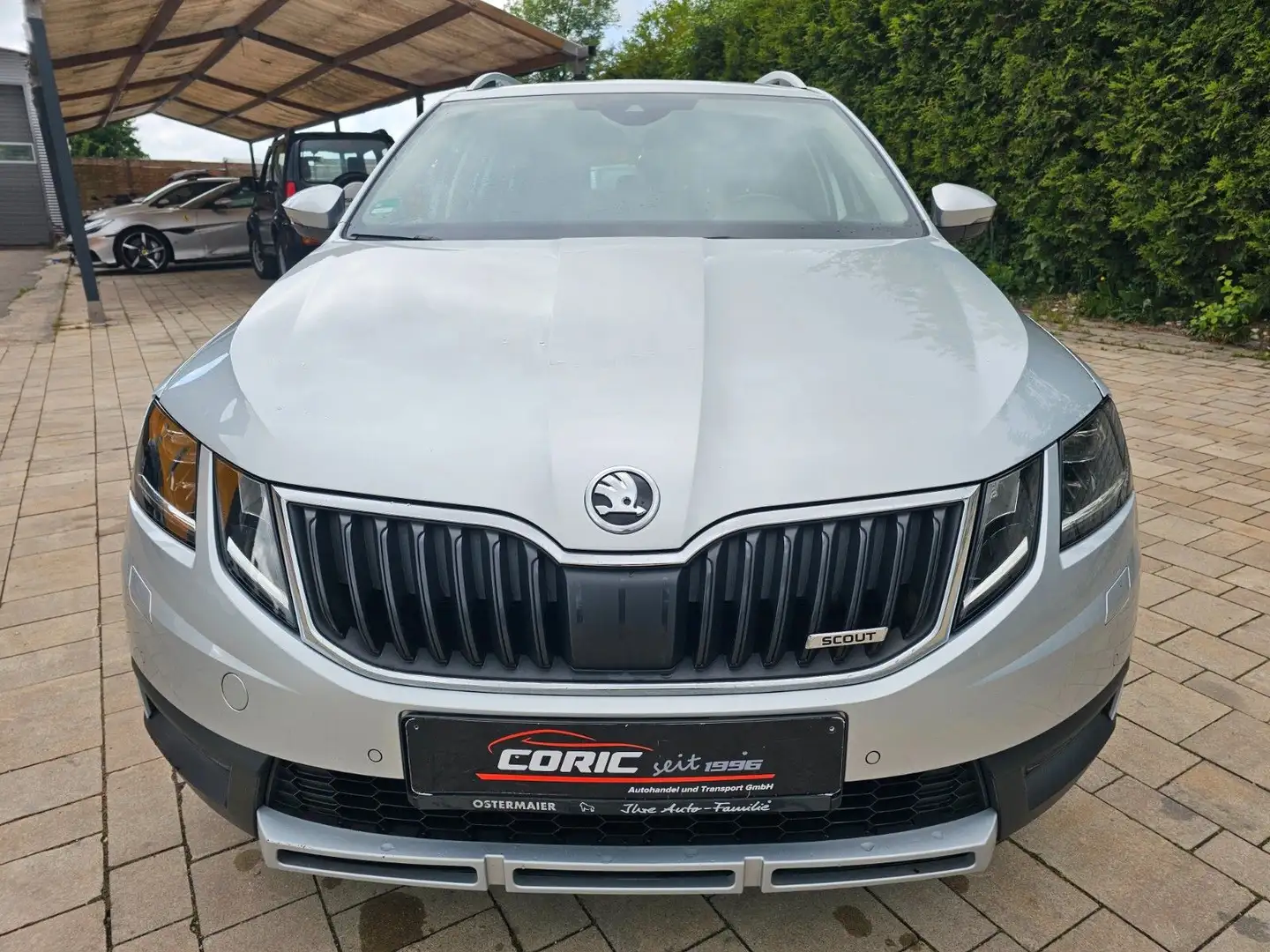 Skoda Octavia Combi Scout 4x4 Argent - 1