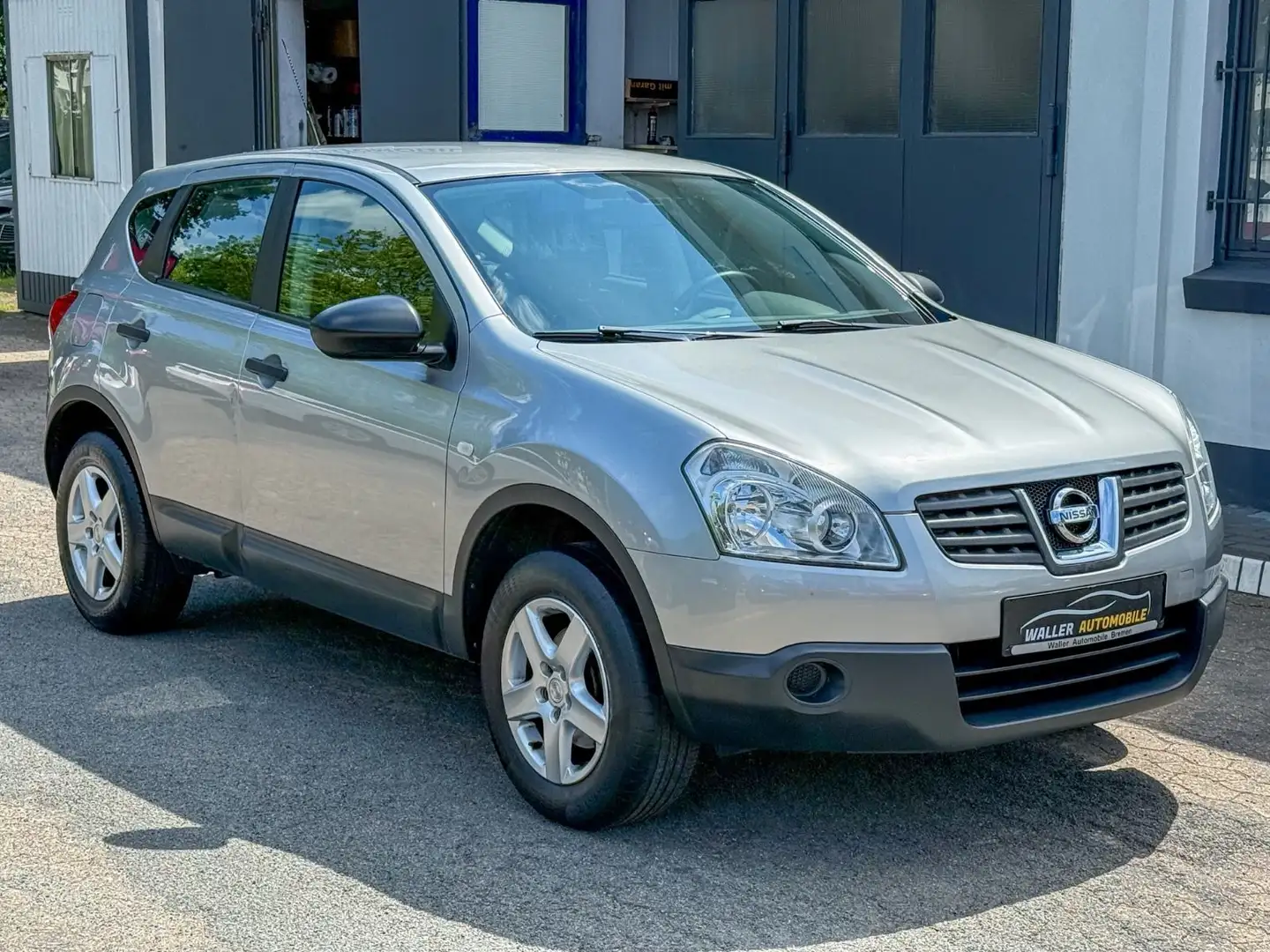 Nissan Qashqai 1.6 AHK|2.HAND Ezüst - 1