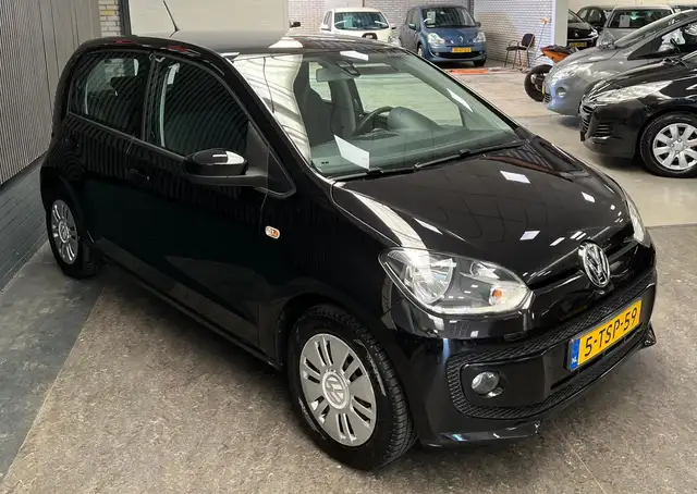 Volkswagen Up! view 14