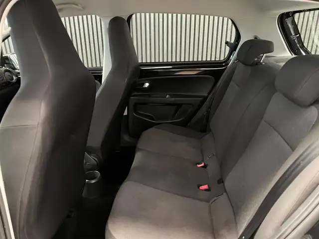 Volkswagen Up! view 22