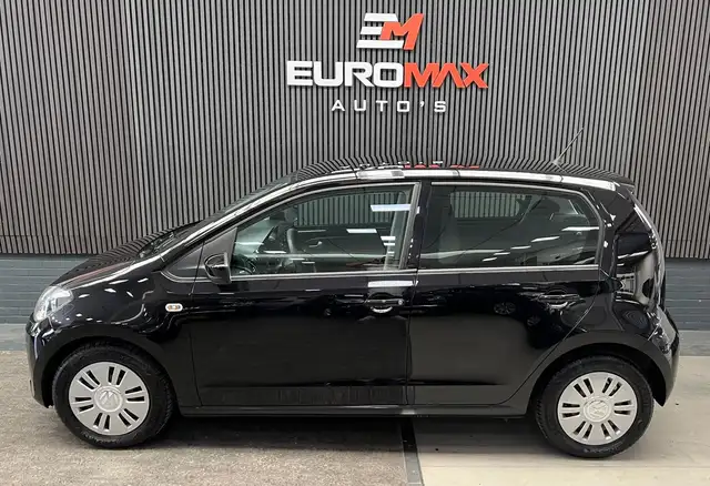 Volkswagen Up! view 8
