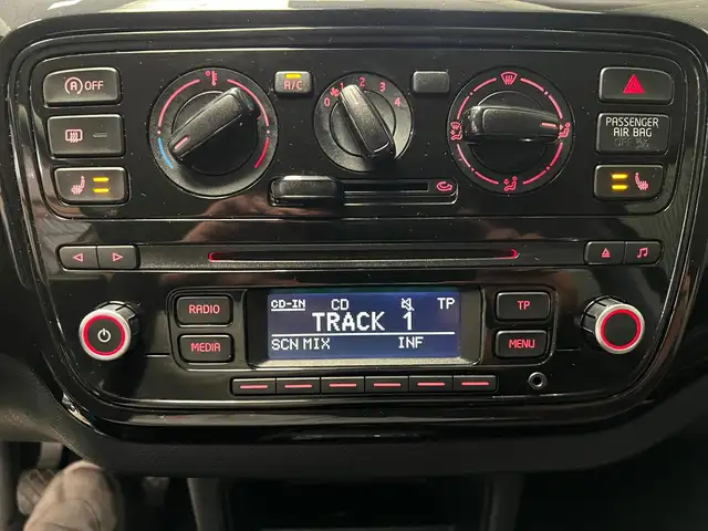Volkswagen Up! view 17